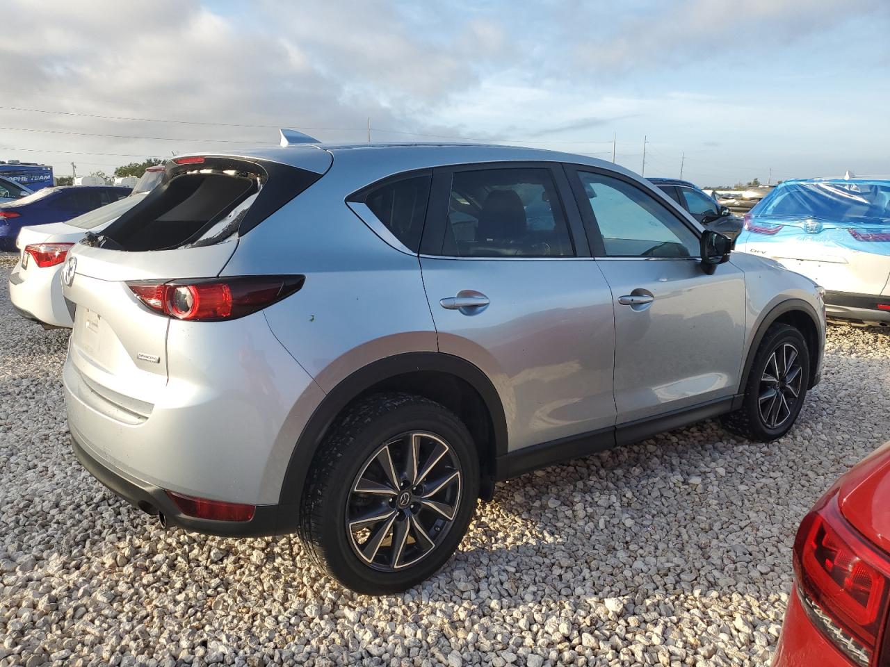 Photo 2 VIN: JM3KFACM7J0338466 - MAZDA CX-5 