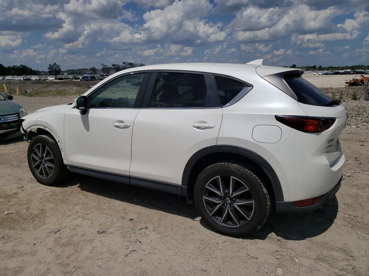 Photo 1 VIN: JM3KFACM8J1418014 - MAZDA CX-5 