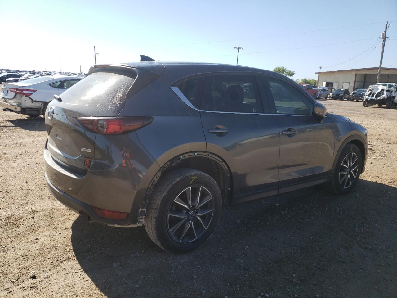 Photo 2 VIN: JM3KFACM8J1461557 - MAZDA CX-5 