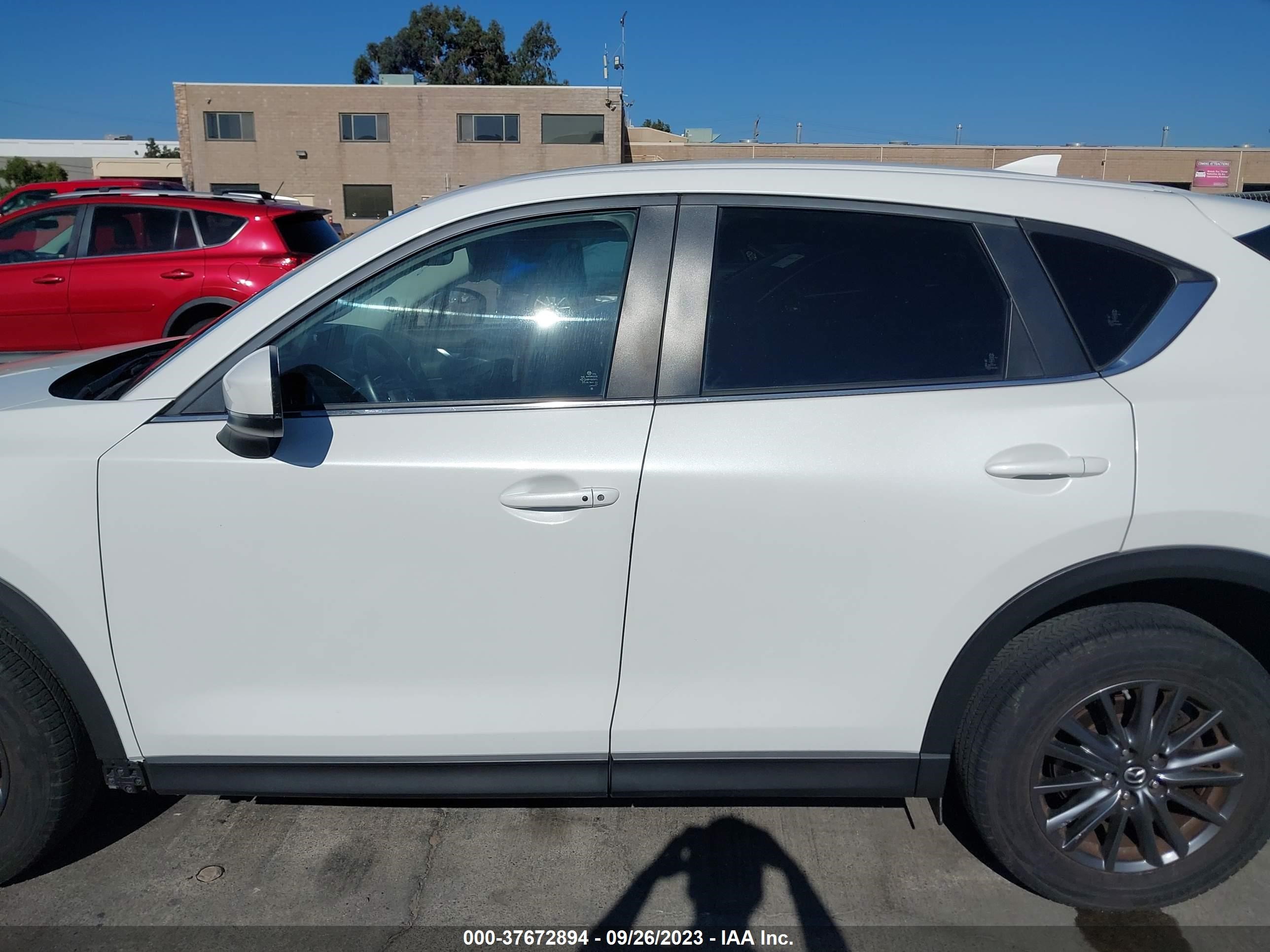 Photo 13 VIN: JM3KFACM9K0698582 - MAZDA CX-5 