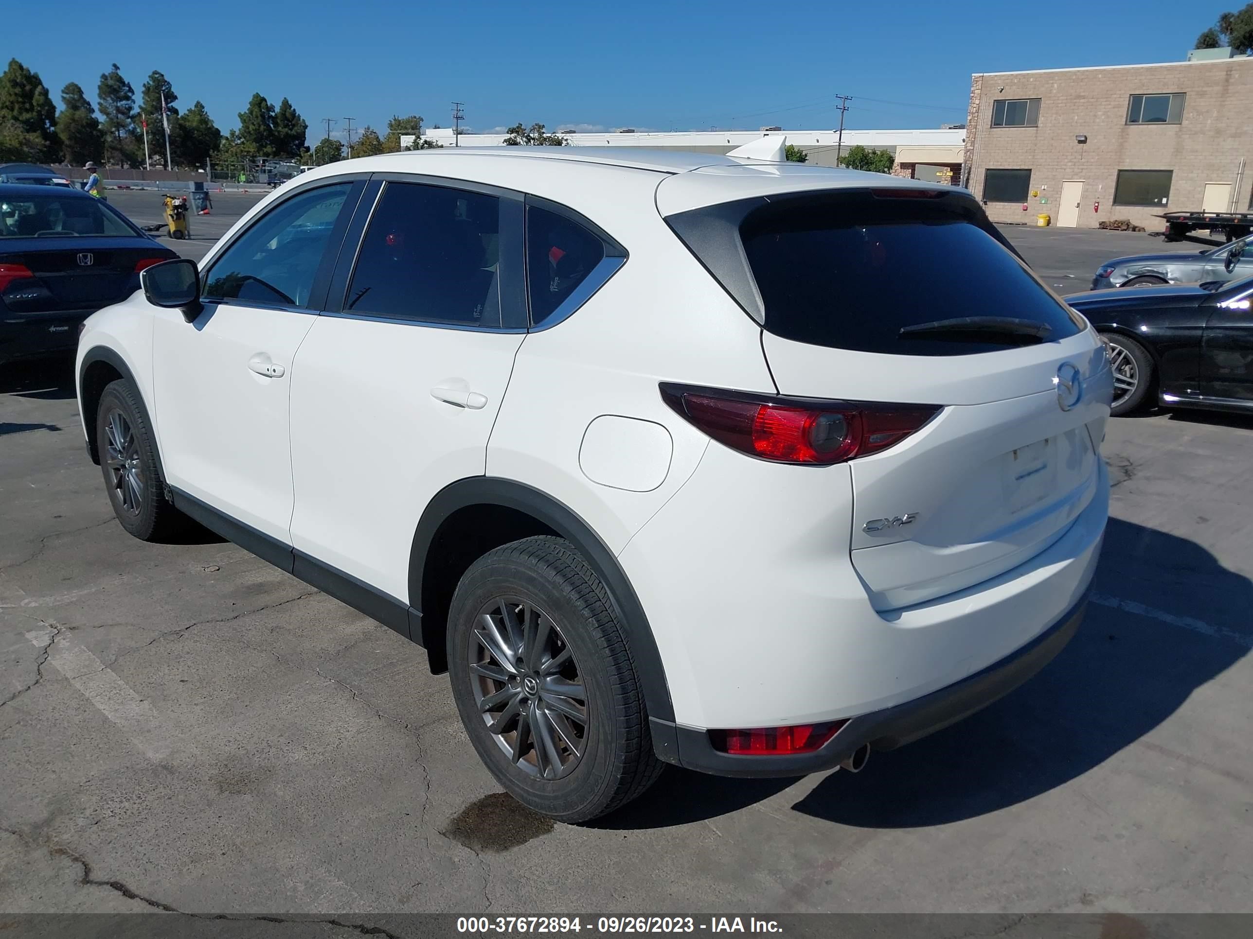 Photo 2 VIN: JM3KFACM9K0698582 - MAZDA CX-5 