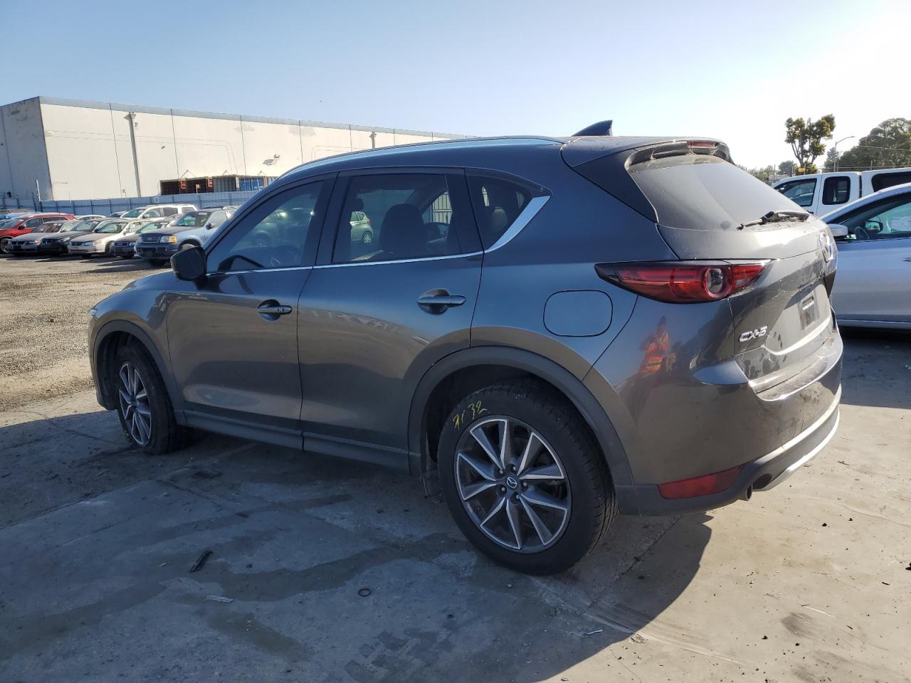 Photo 1 VIN: JM3KFADM1J1431315 - MAZDA CX-5 