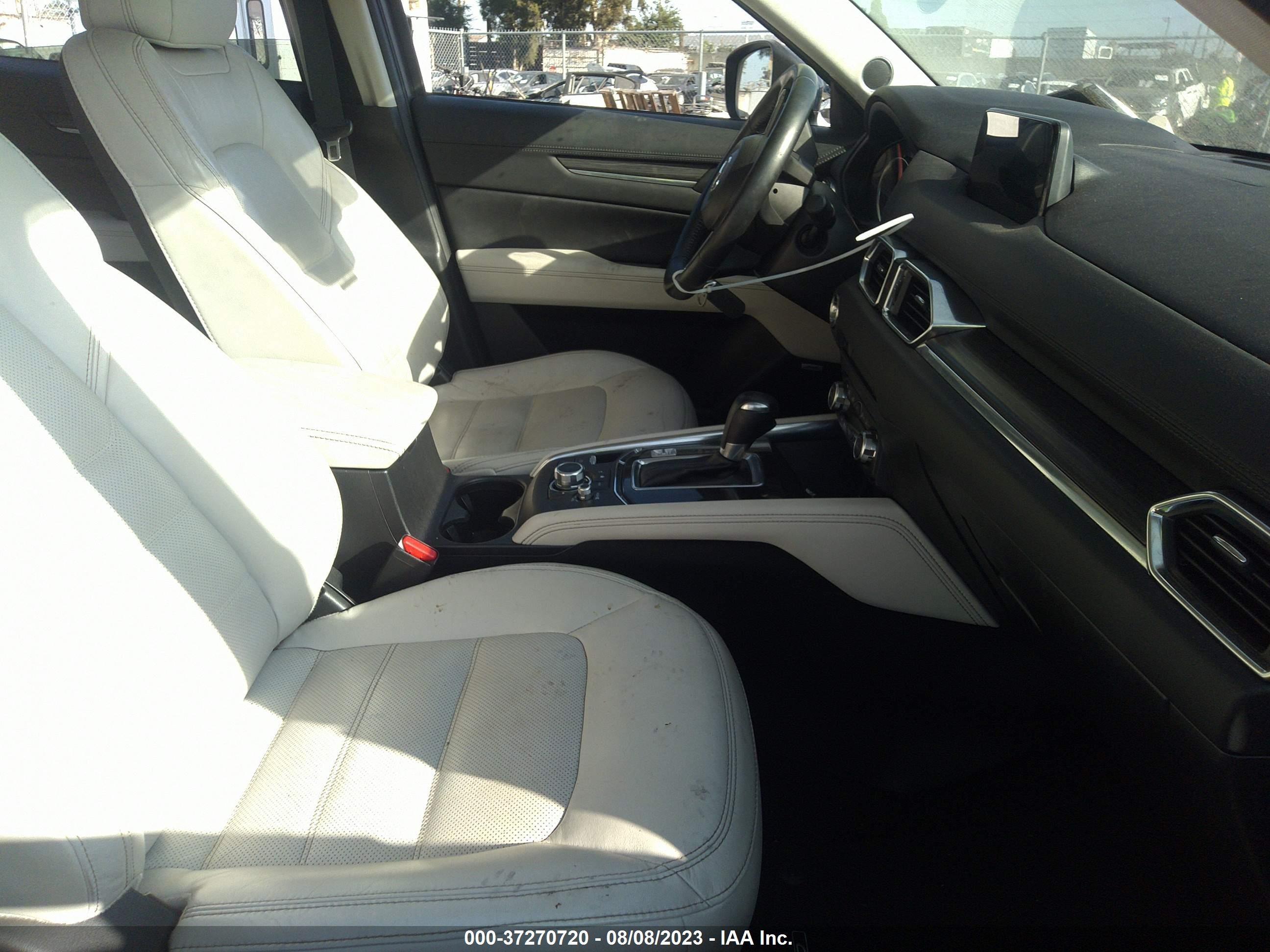 Photo 4 VIN: JM3KFADM8J0310559 - MAZDA CX-5 