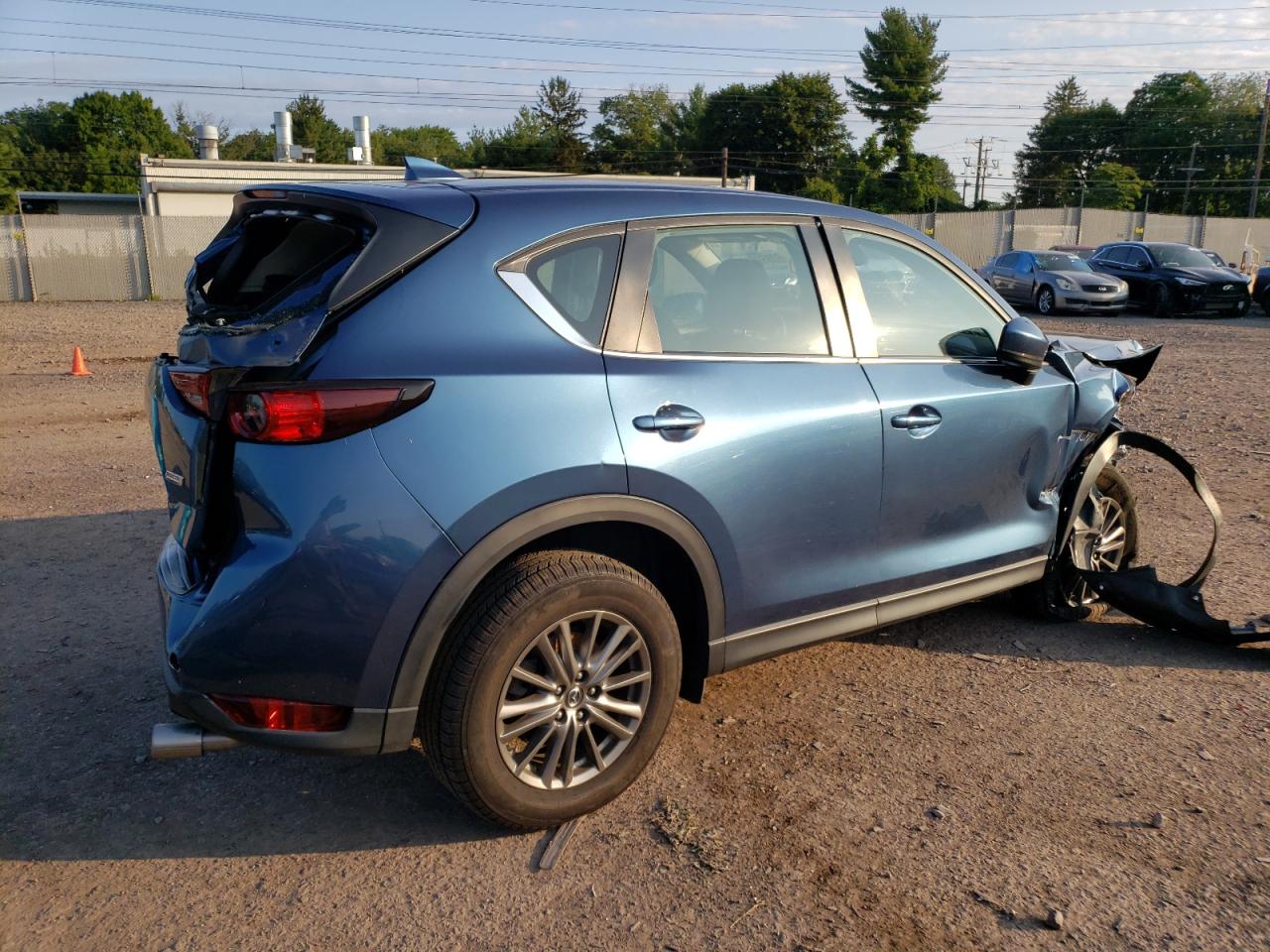 Photo 2 VIN: JM3KFBBM5J0453591 - MAZDA CX-5 