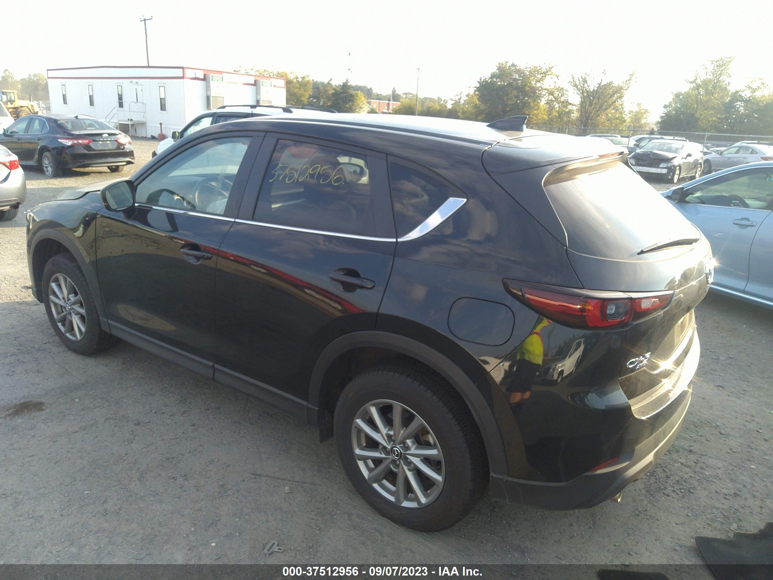 Photo 2 VIN: JM3KFBBM5N0588804 - MAZDA CX-5 