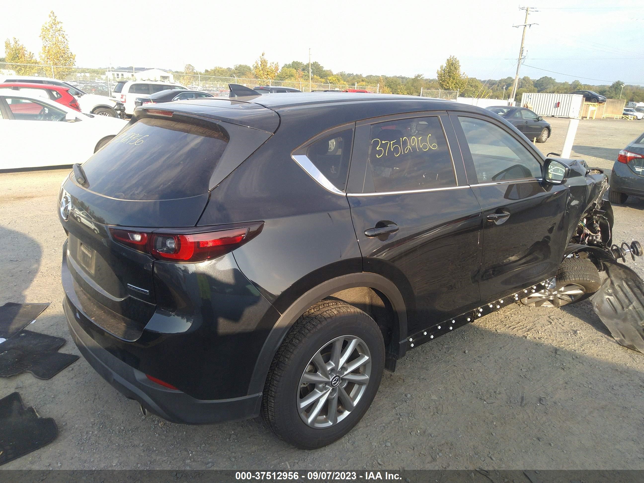 Photo 3 VIN: JM3KFBBM5N0588804 - MAZDA CX-5 