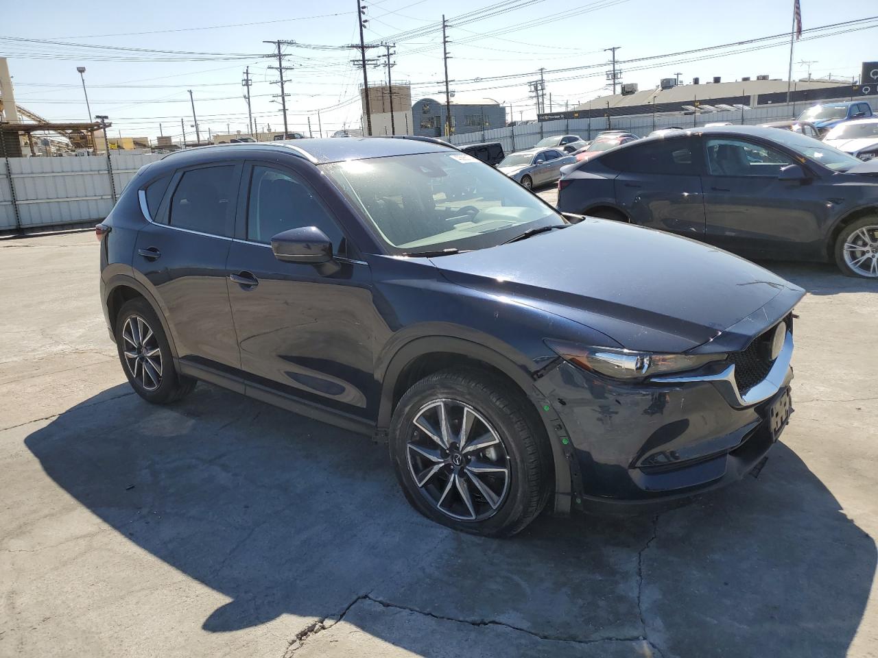 Photo 3 VIN: JM3KFBCM1J0319353 - MAZDA CX-5 