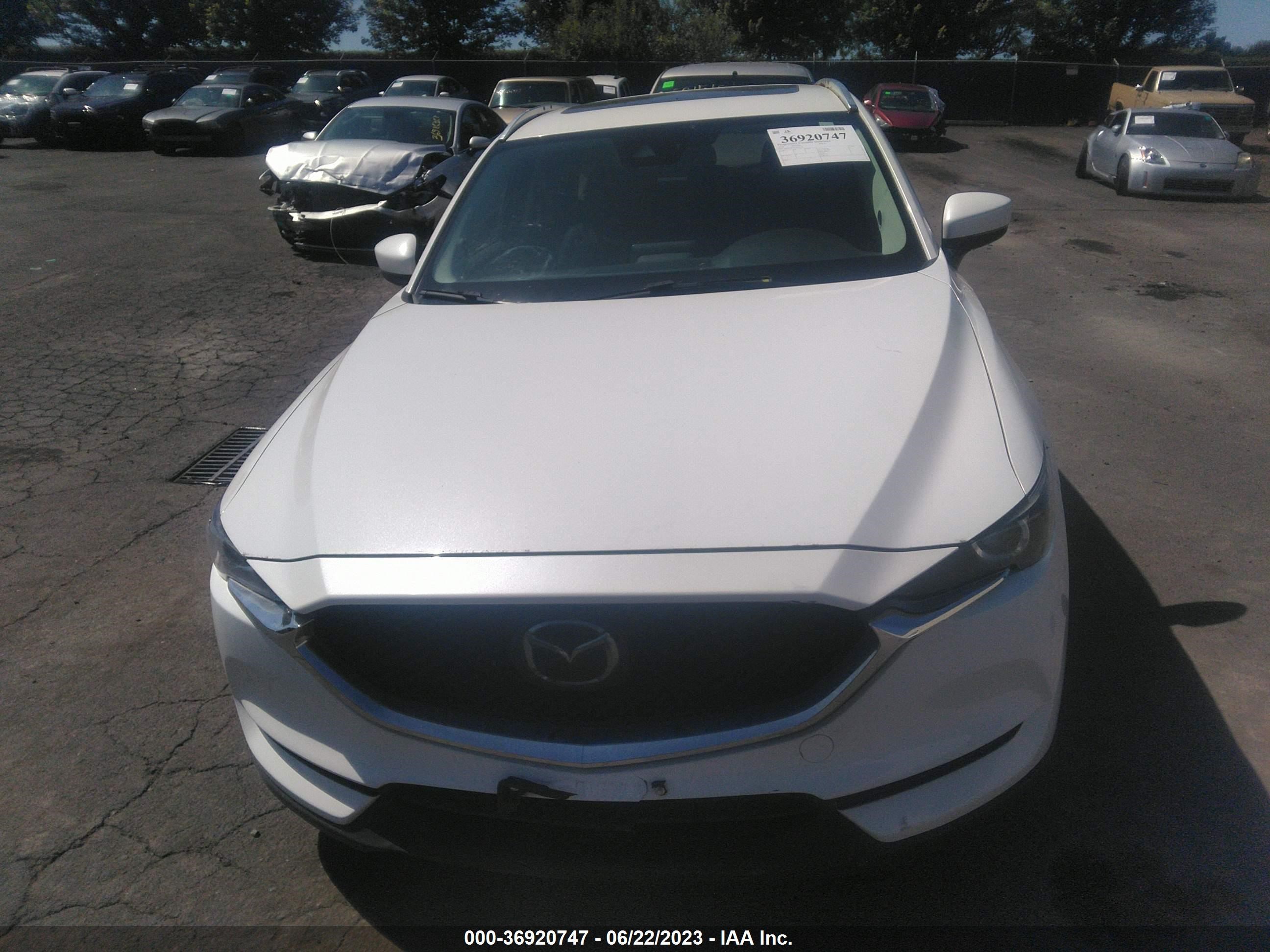 Photo 11 VIN: JM3KFBCM3J0356730 - MAZDA CX-5 