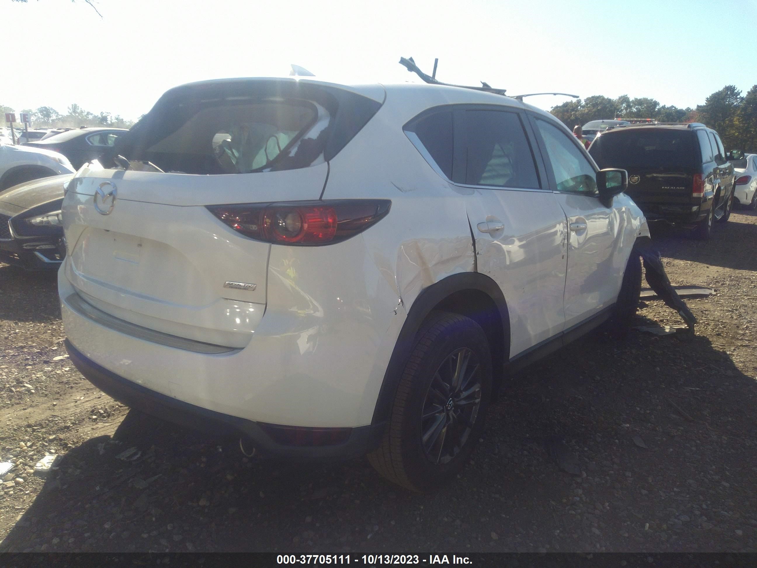 Photo 3 VIN: JM3KFBCM6K0604258 - MAZDA CX-5 