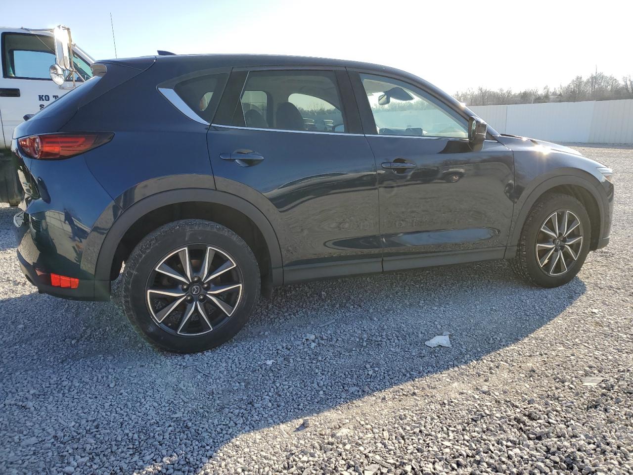 Photo 2 VIN: JM3KFBDL4H0185793 - MAZDA CX-5 