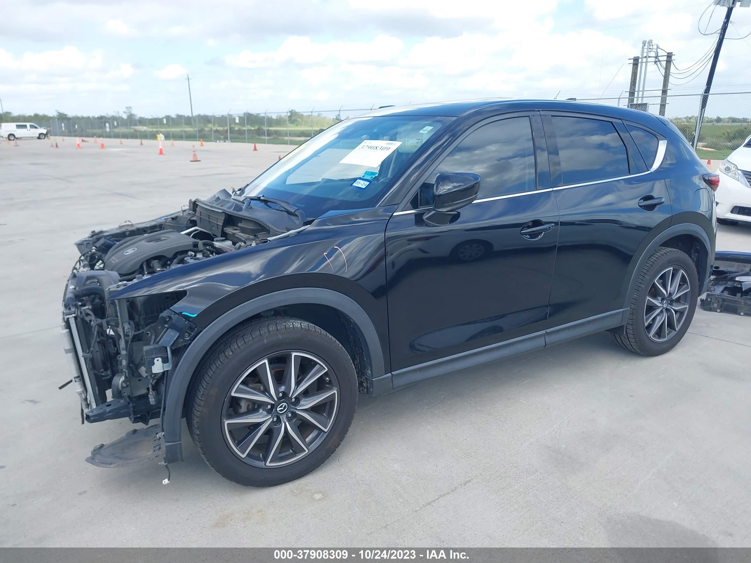 Photo 1 VIN: JM3KFBDM1J0371936 - MAZDA CX-5 