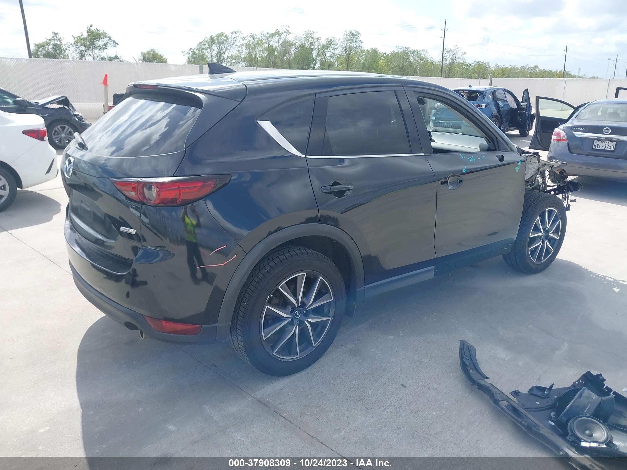 Photo 3 VIN: JM3KFBDM1J0371936 - MAZDA CX-5 