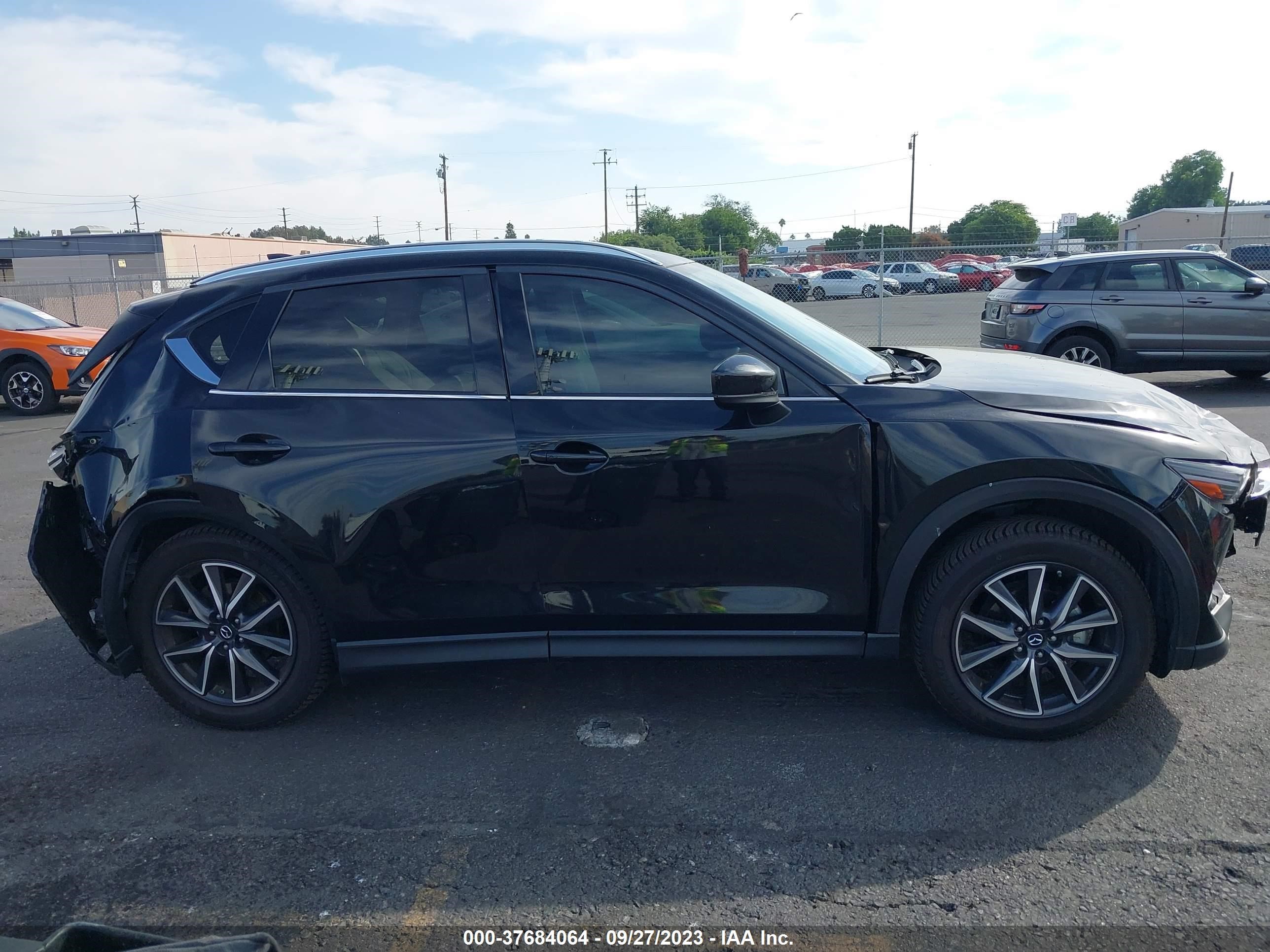 Photo 12 VIN: JM3KFBDM3J0417637 - MAZDA CX-5 