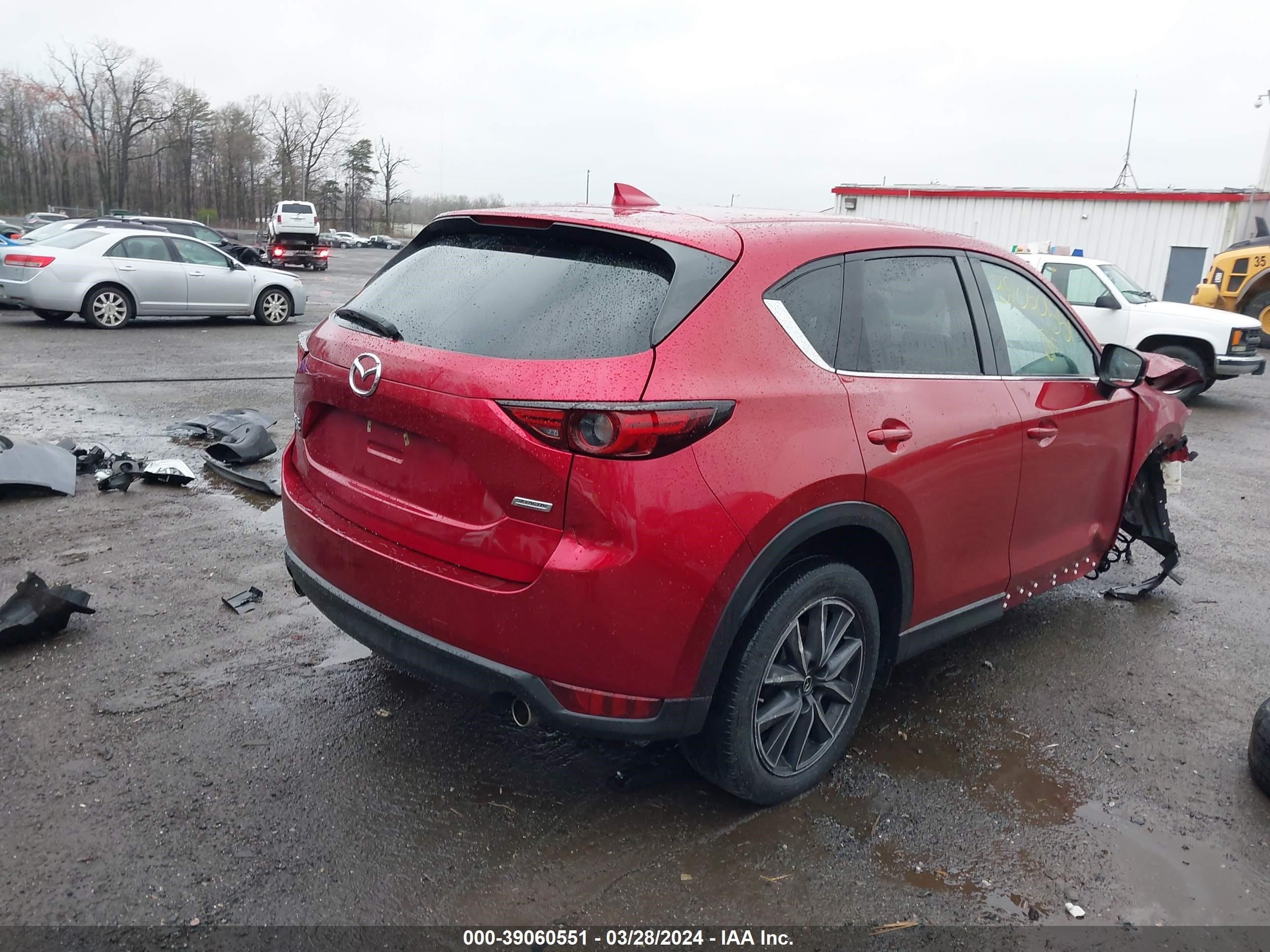 Photo 3 VIN: JM3KFBDM4J0328904 - MAZDA CX-5 