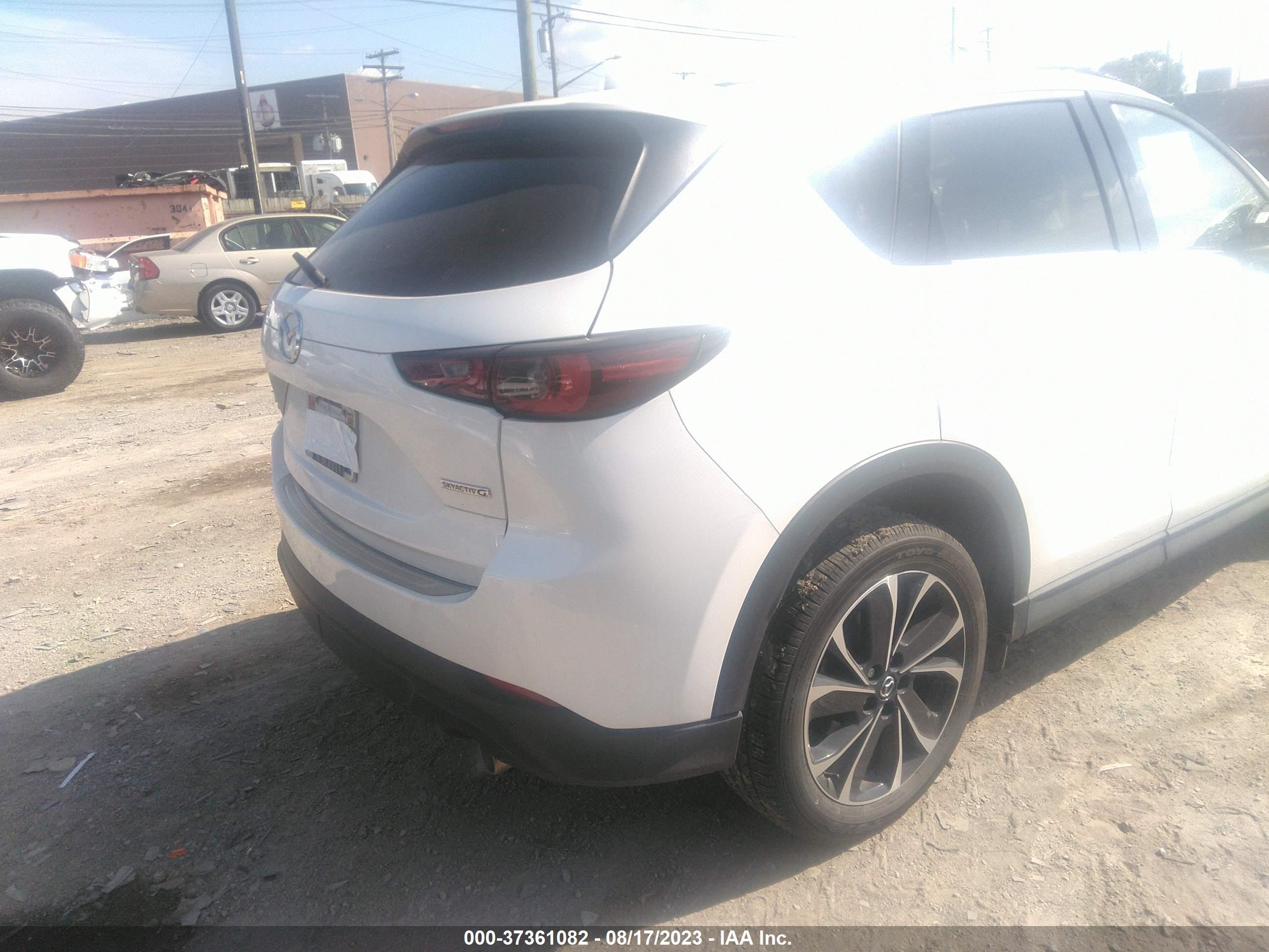 Photo 3 VIN: JM3KFBDM7N1597978 - MAZDA CX-5 