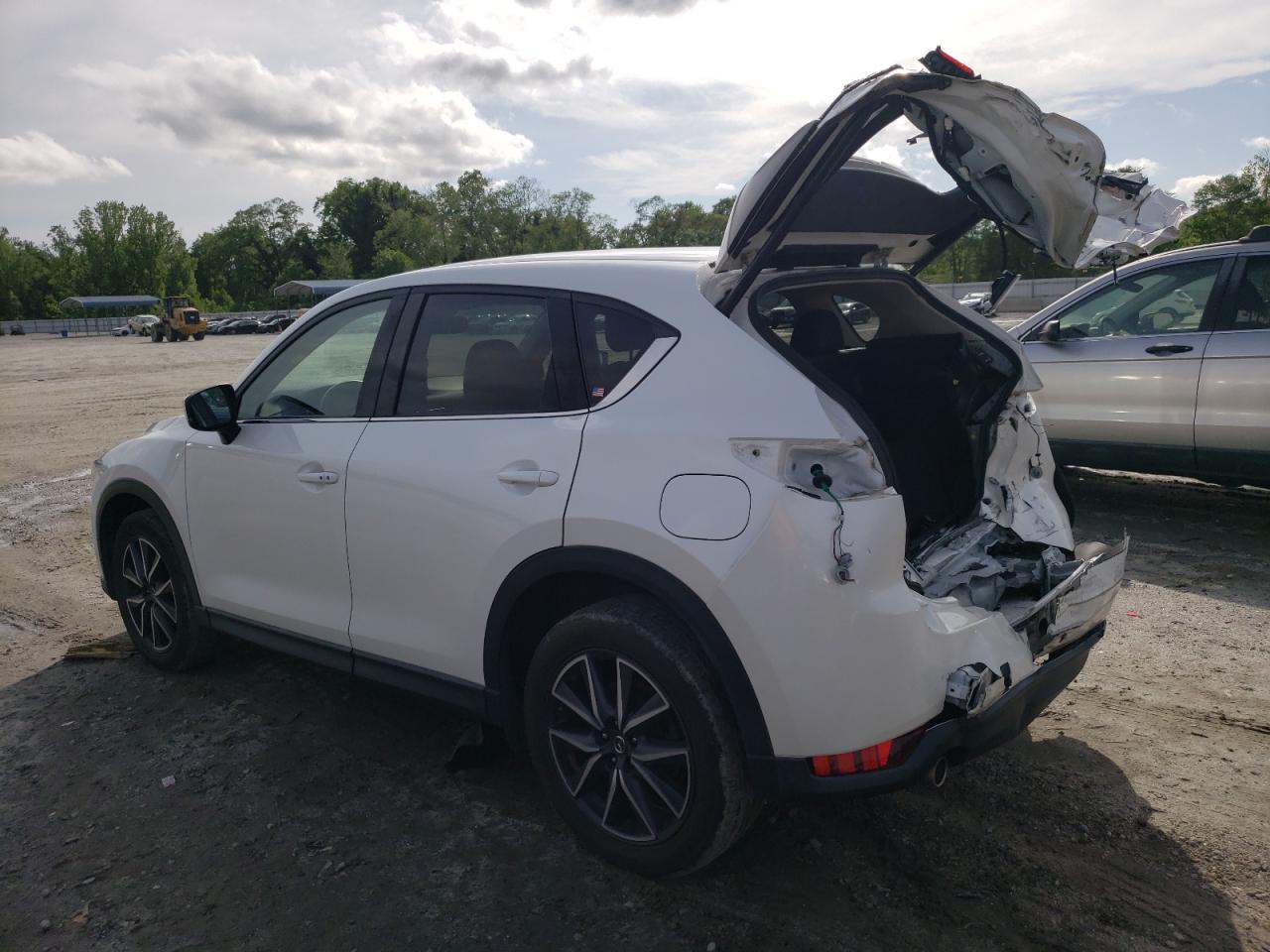 Photo 1 VIN: JM3KFBDM8J0408383 - MAZDA CX-5 