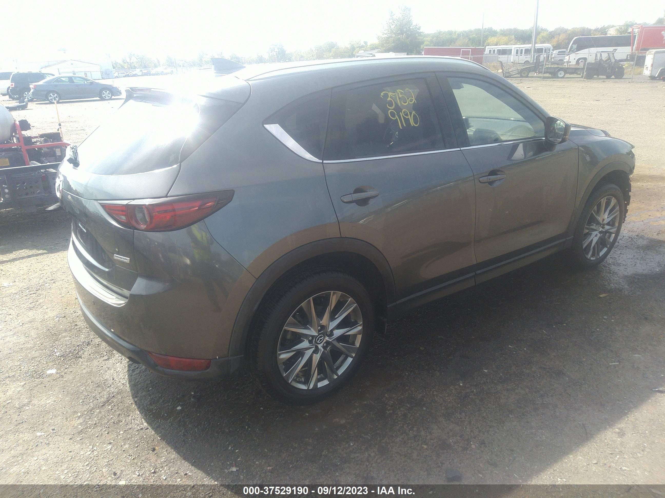 Photo 3 VIN: JM3KFBEY2K0594375 - MAZDA CX-5 