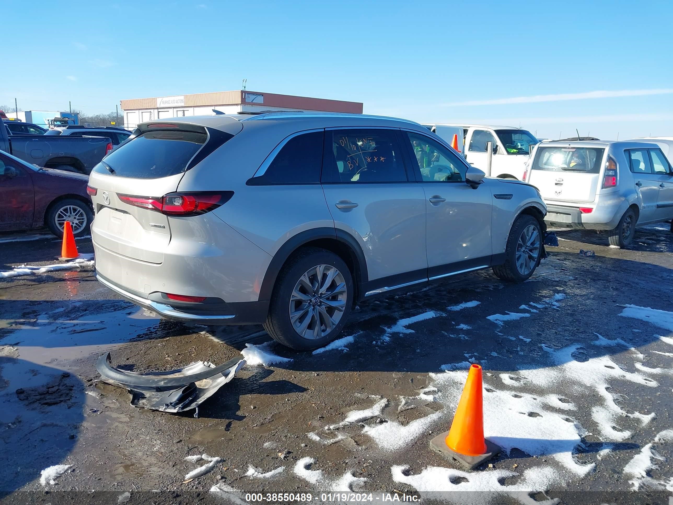 Photo 3 VIN: JM3KKDHD0R1120428 - MAZDA CX-90 