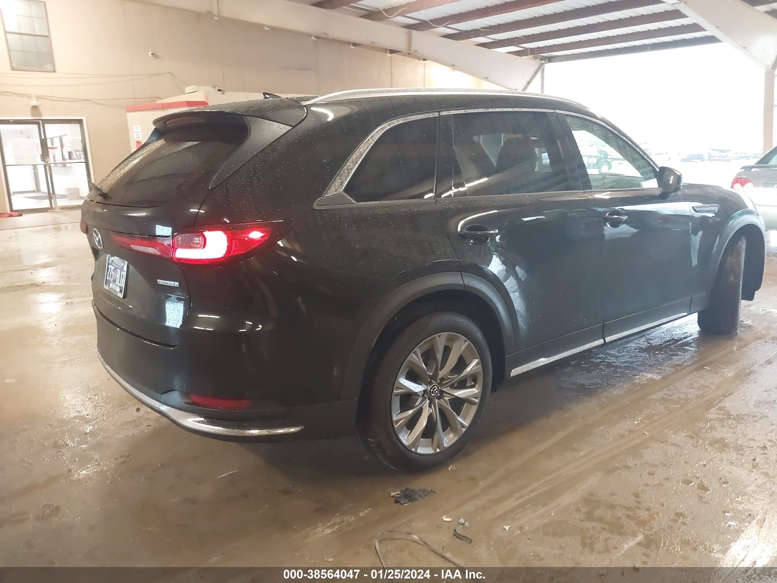 Photo 3 VIN: JM3KKDHD5R1118075 - MAZDA CX-90 