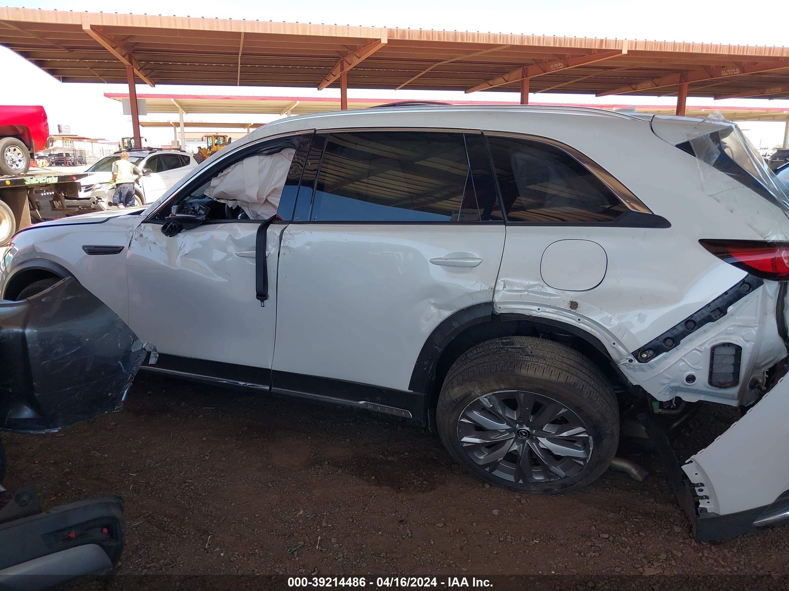 Photo 13 VIN: JM3KKDHD7R1137226 - MAZDA CX-90 