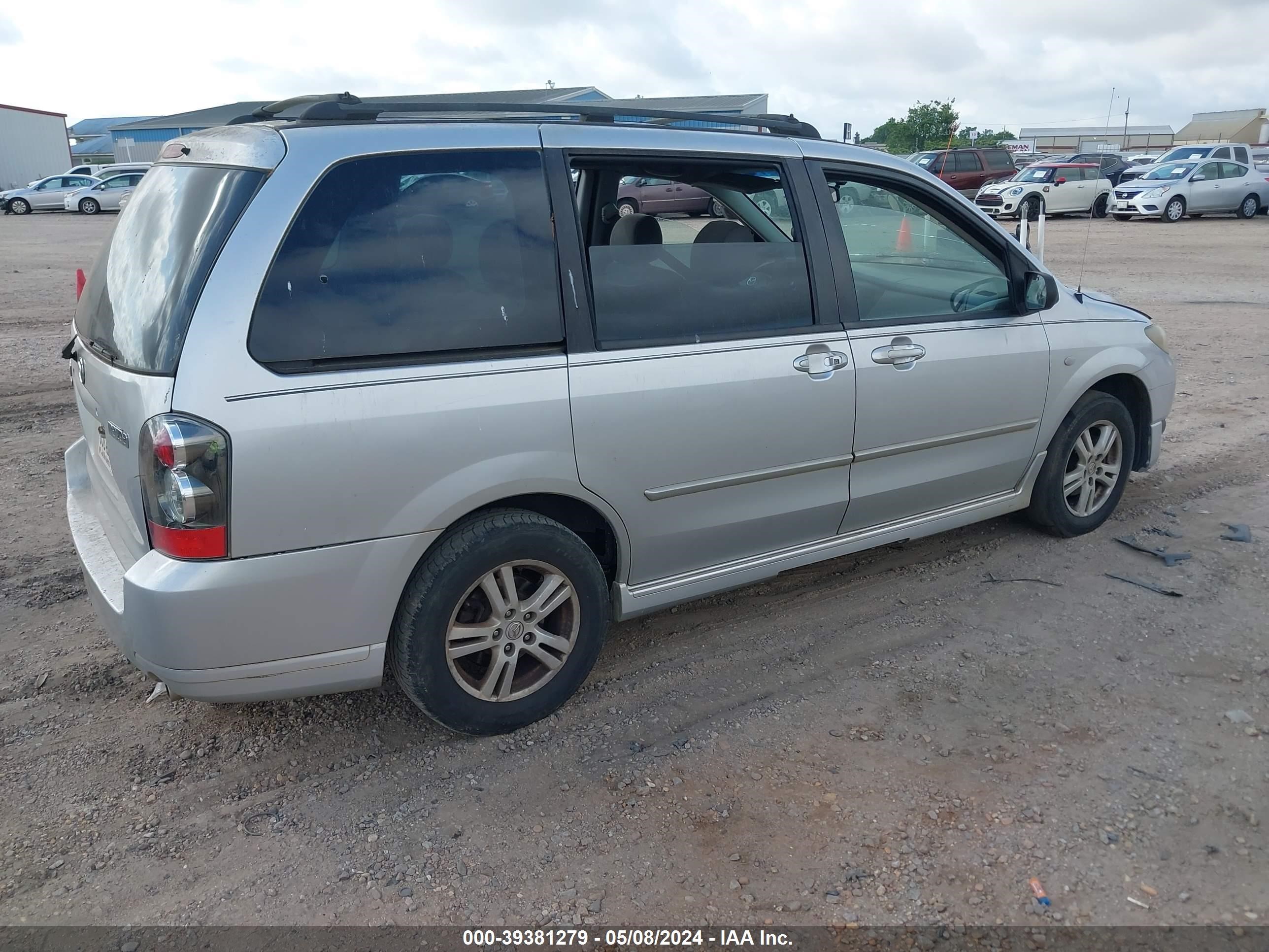 Photo 3 VIN: JM3LW28A150543621 - MAZDA MPV 