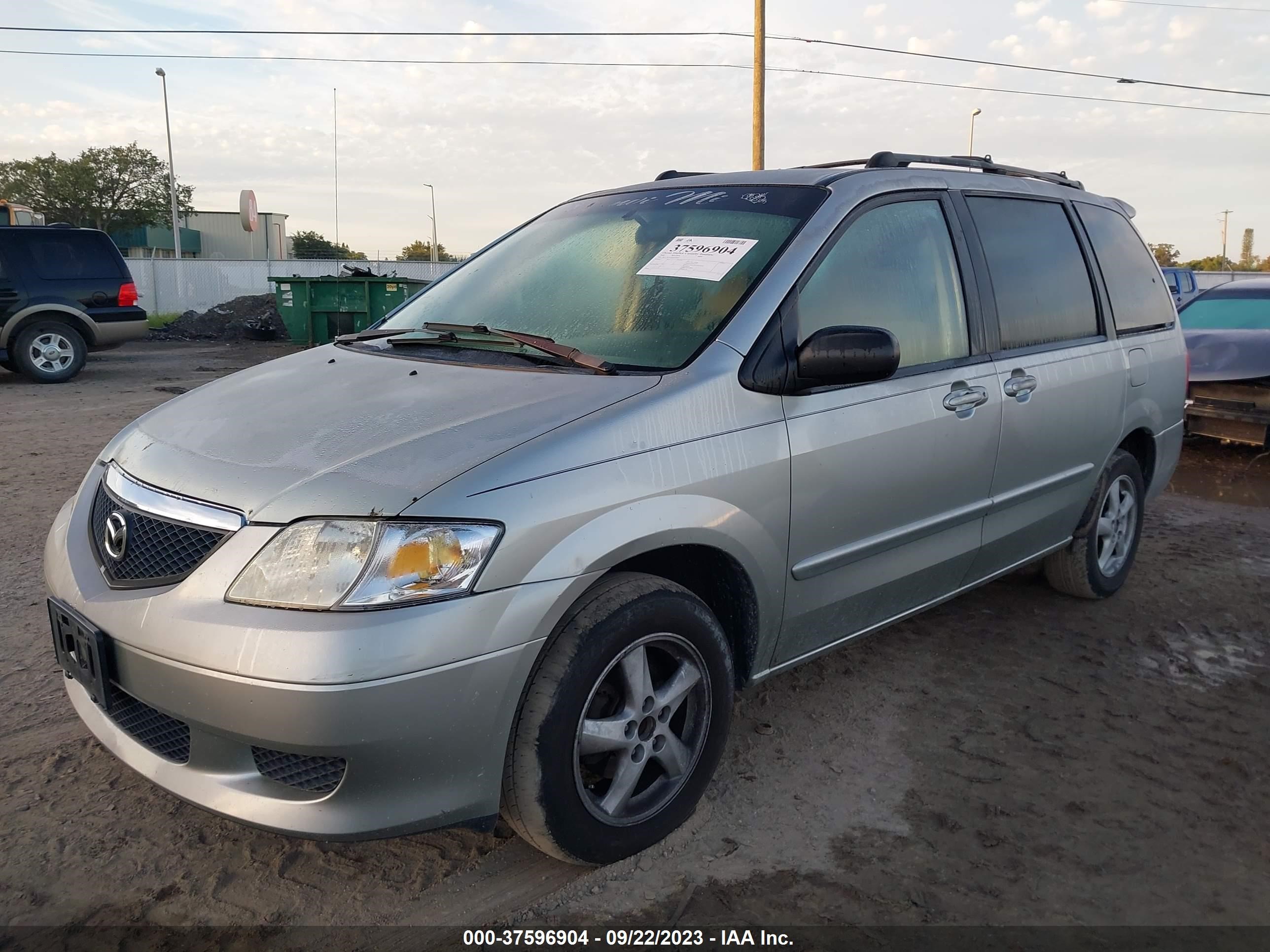 Photo 1 VIN: JM3LW28A320316989 - MAZDA MPV 