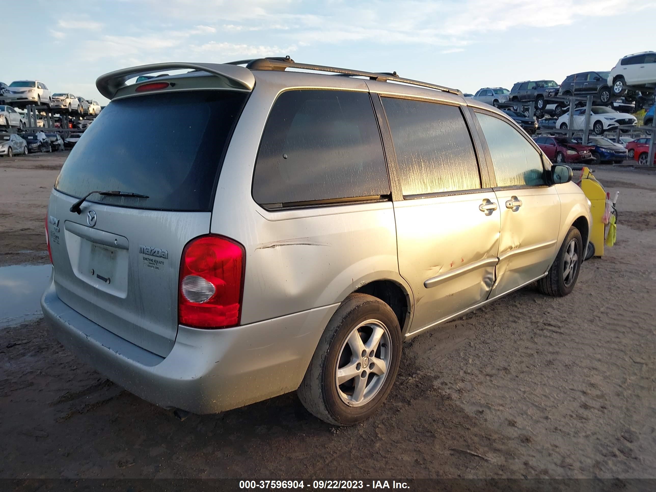 Photo 3 VIN: JM3LW28A320316989 - MAZDA MPV 