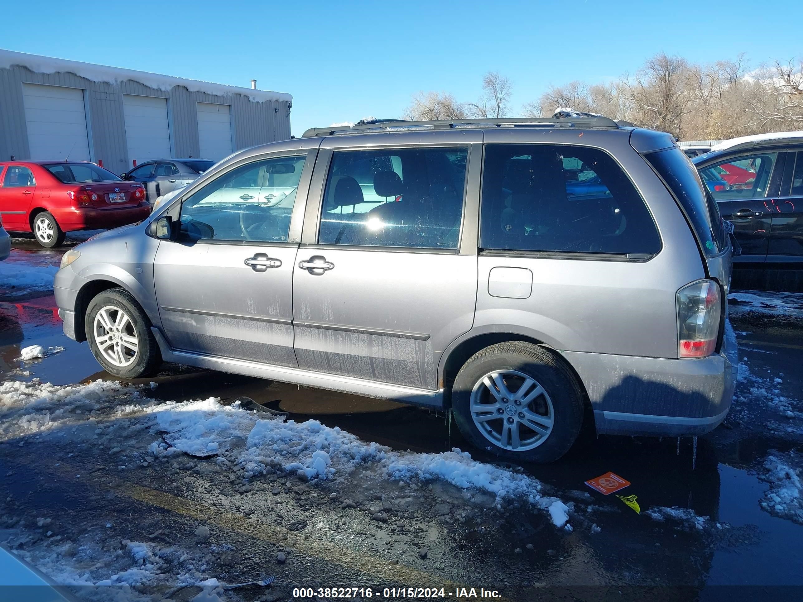 Photo 13 VIN: JM3LW28A350547993 - MAZDA MPV 