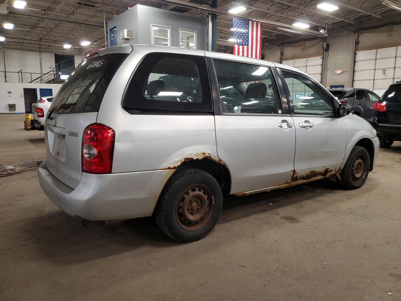 Photo 2 VIN: JM3LW28A430377821 - MAZDA MPV 