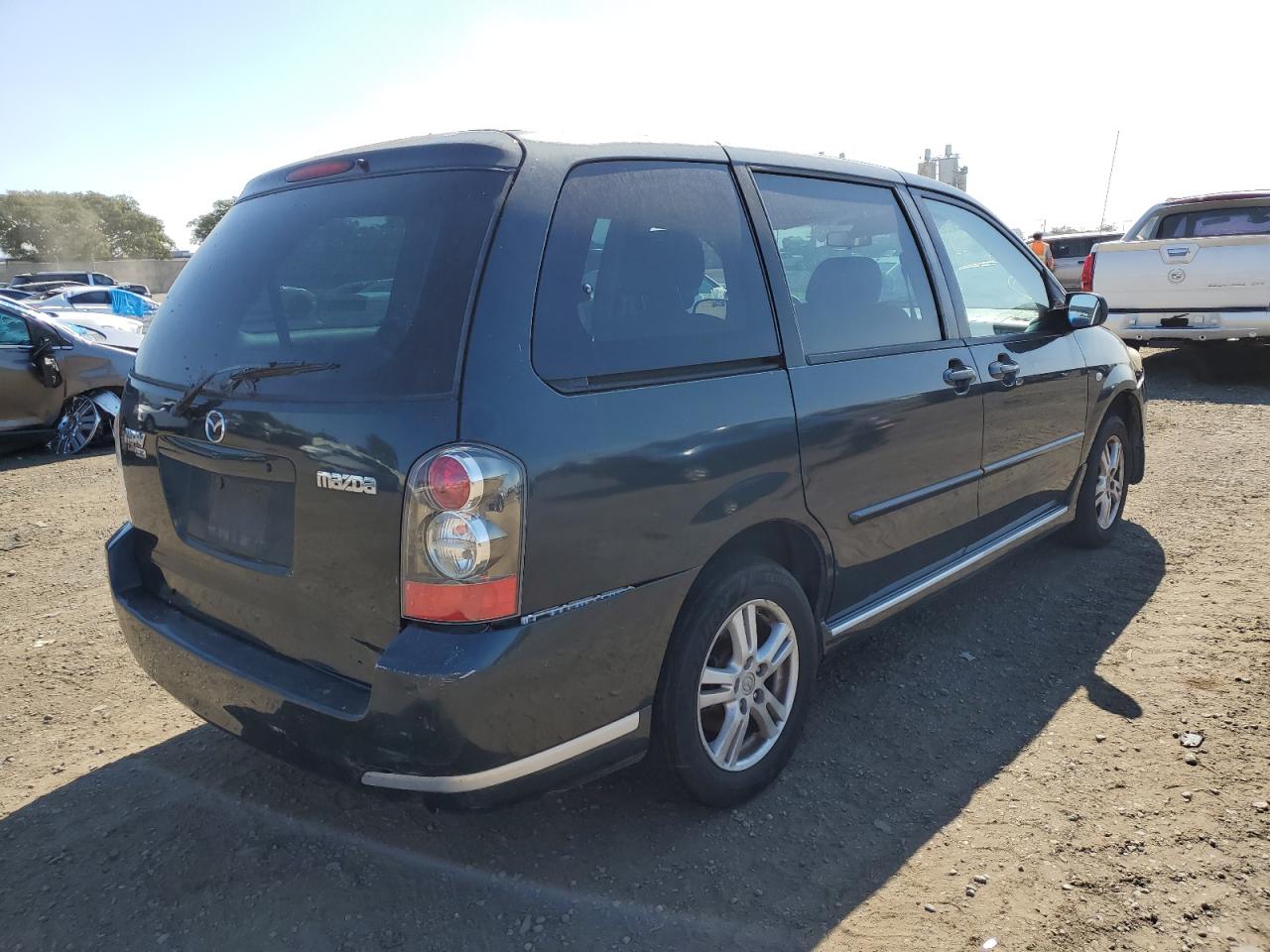 Photo 3 VIN: JM3LW28A550538440 - MAZDA MPV 