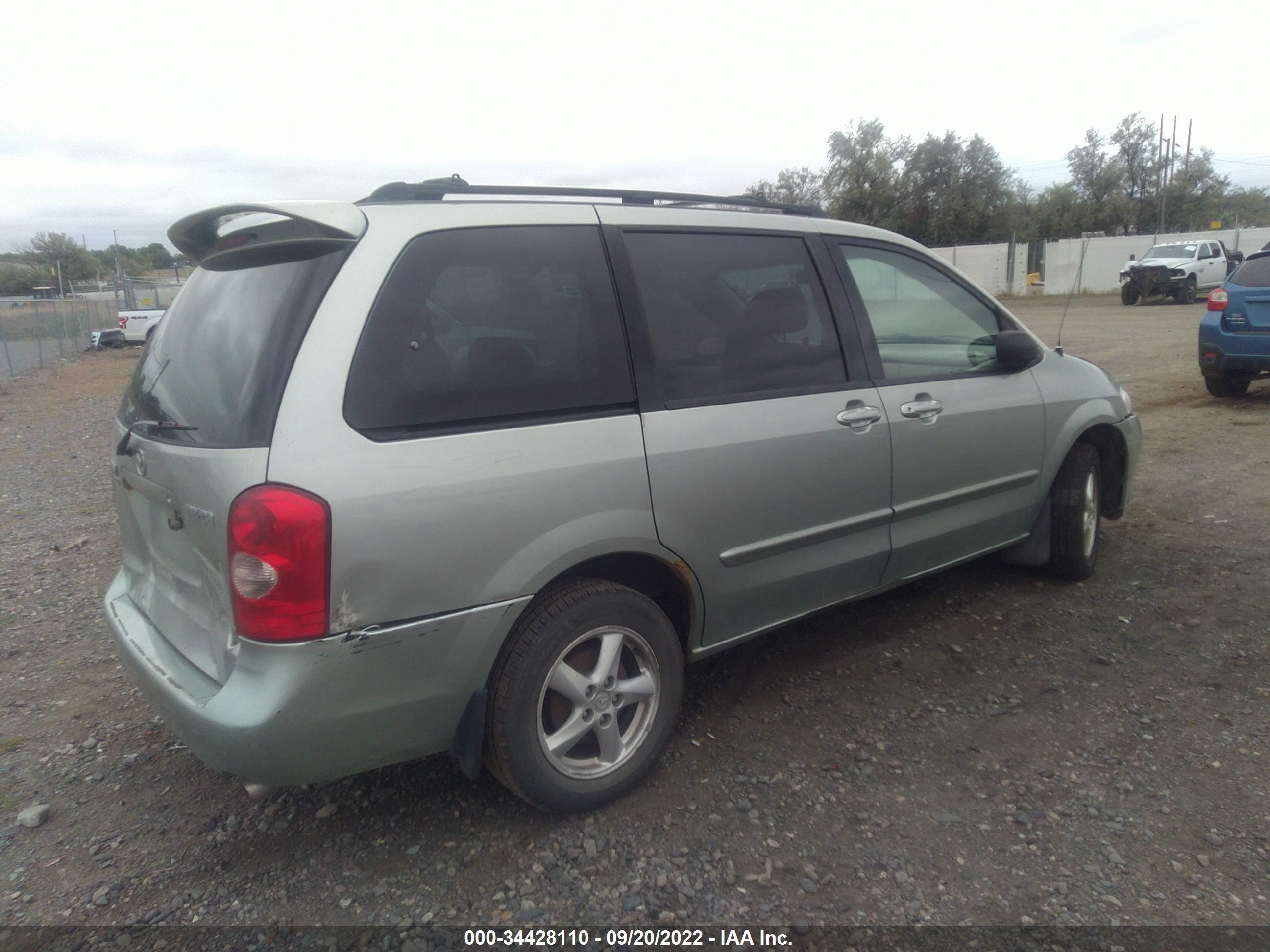 Photo 3 VIN: JM3LW28A630339202 - MAZDA MPV 