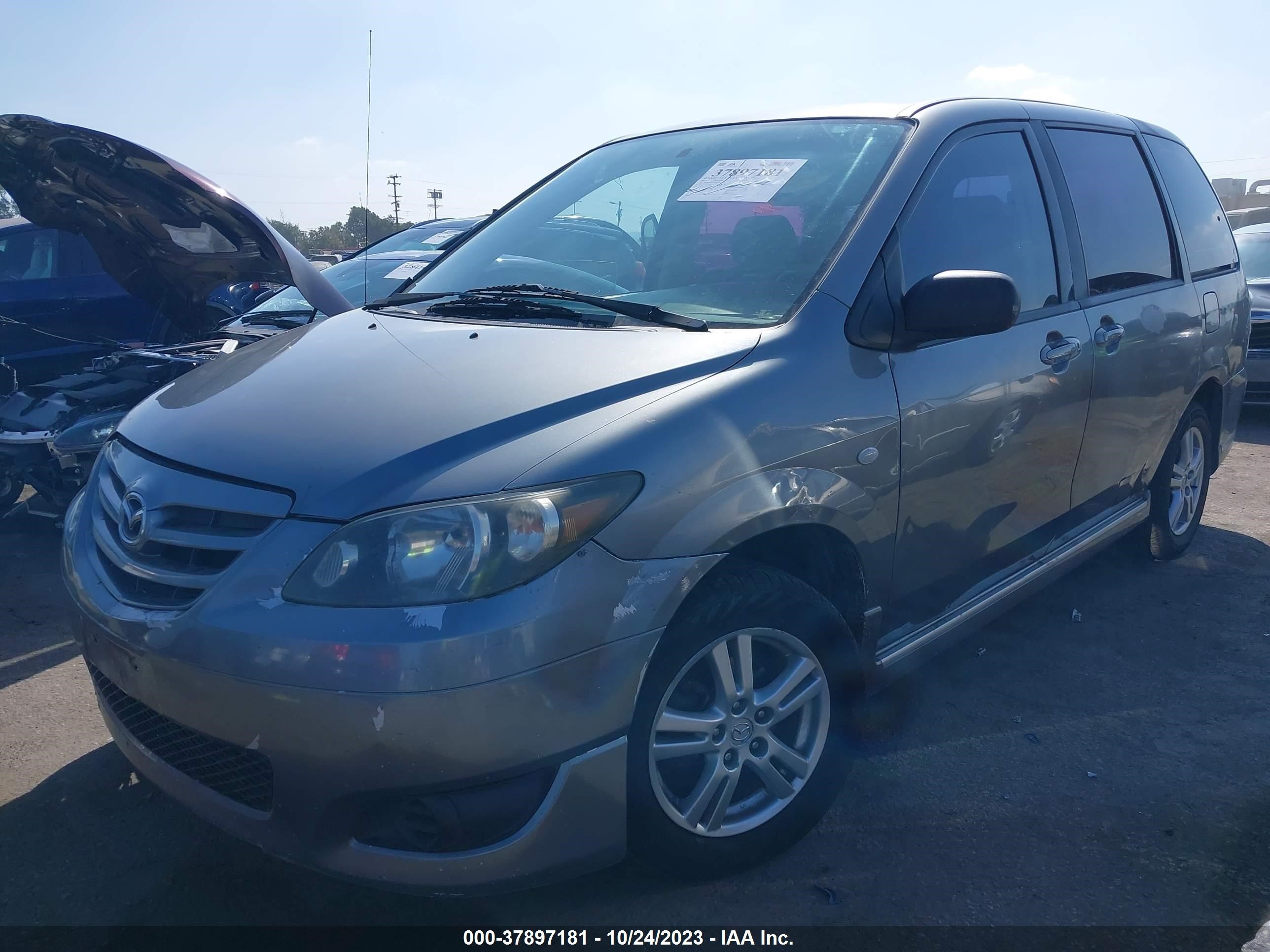 Photo 1 VIN: JM3LW28A840500313 - MAZDA MPV 