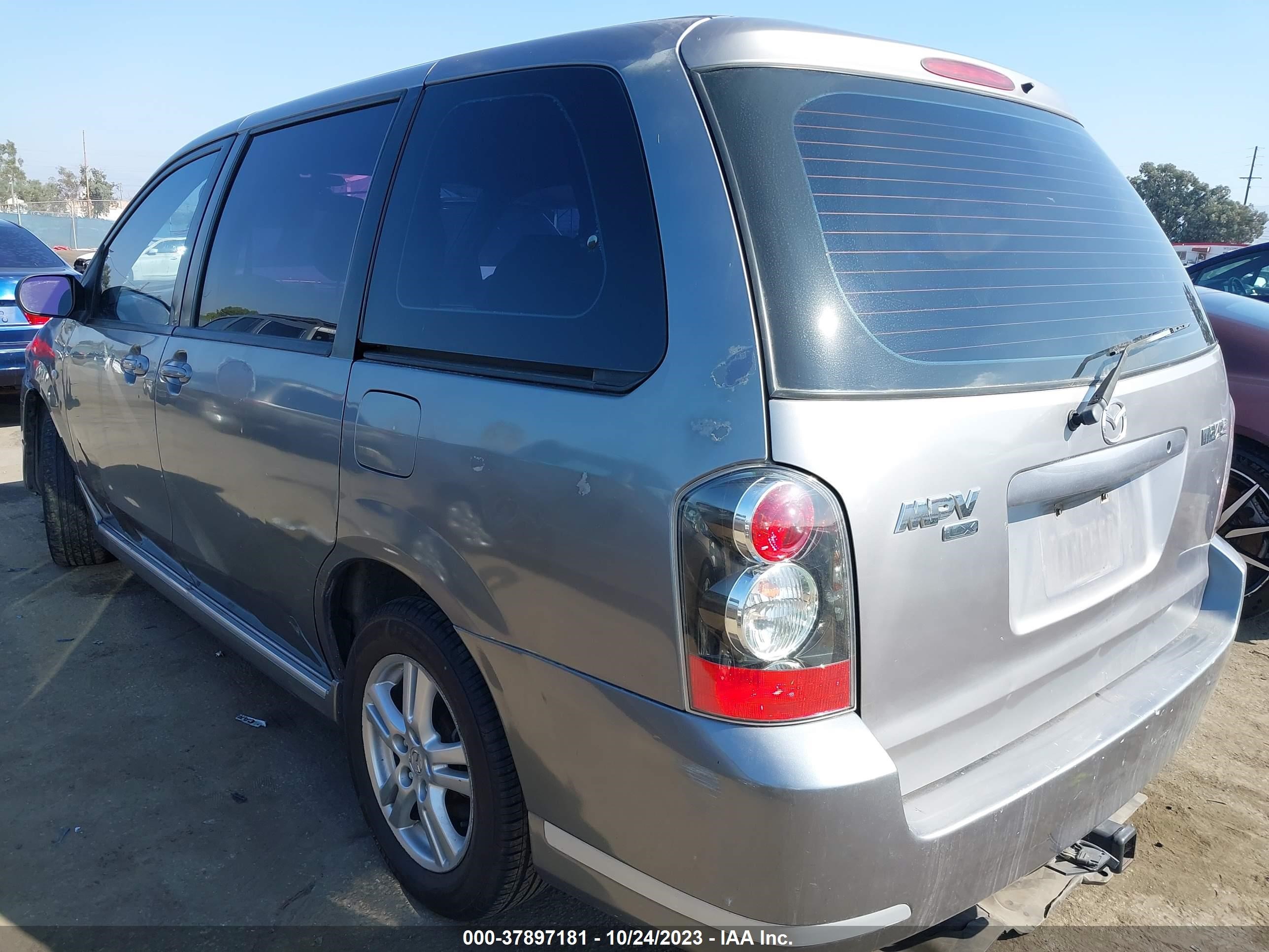 Photo 2 VIN: JM3LW28A840500313 - MAZDA MPV 