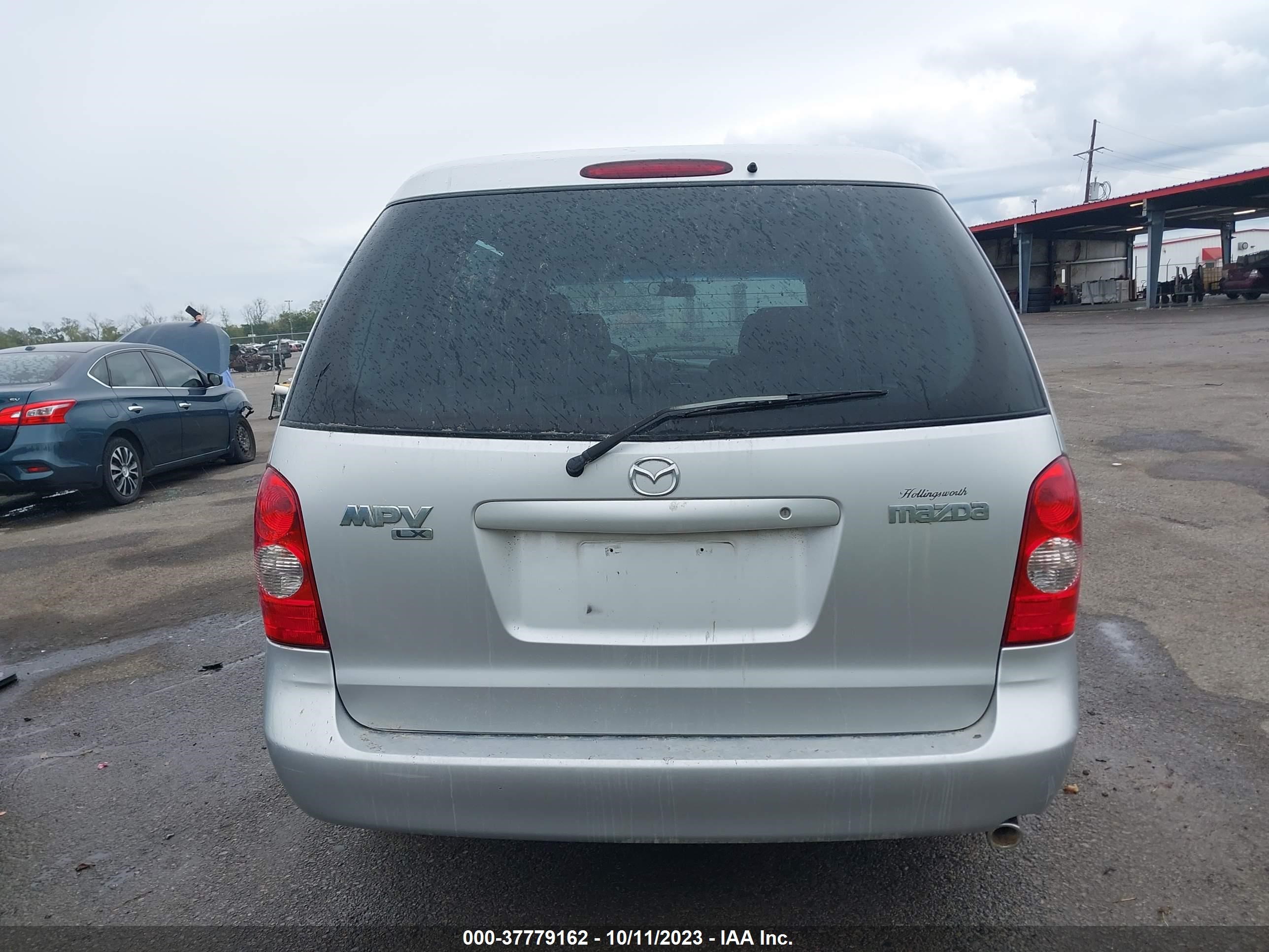 Photo 15 VIN: JM3LW28A930360349 - MAZDA MPV 