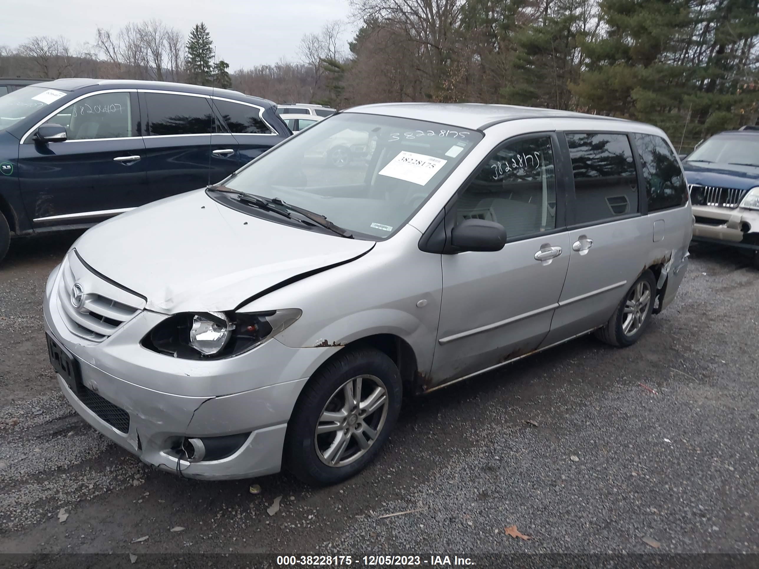 Photo 1 VIN: JM3LW28A950533676 - MAZDA MPV 