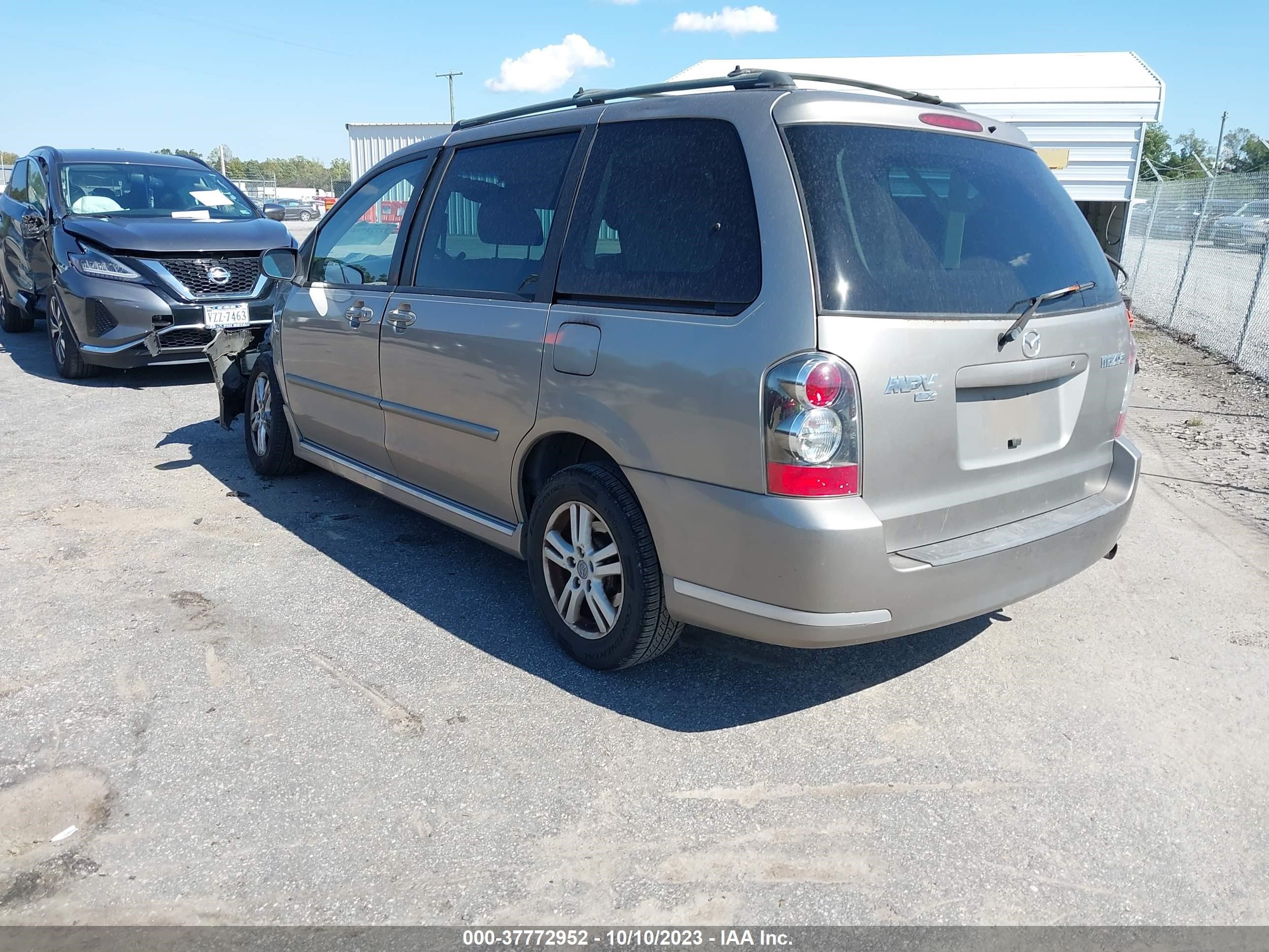 Photo 2 VIN: JM3LW28A960567781 - MAZDA MPV 