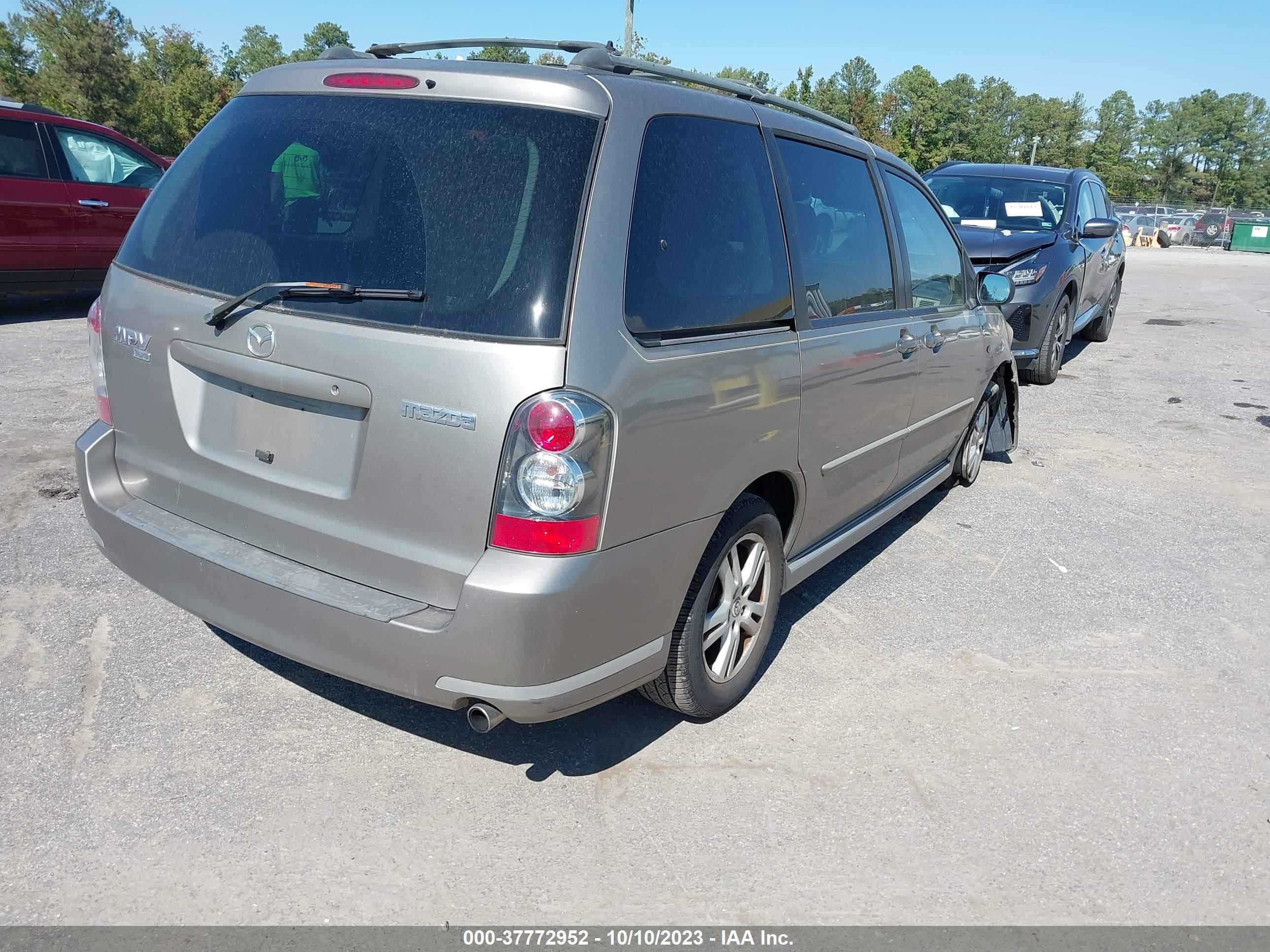 Photo 3 VIN: JM3LW28A960567781 - MAZDA MPV 