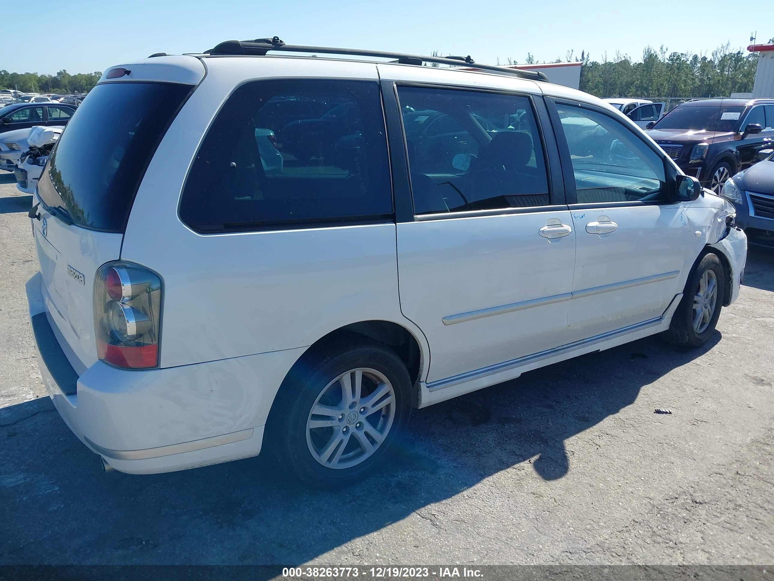 Photo 3 VIN: JM3LW28AX60571399 - MAZDA MPV 