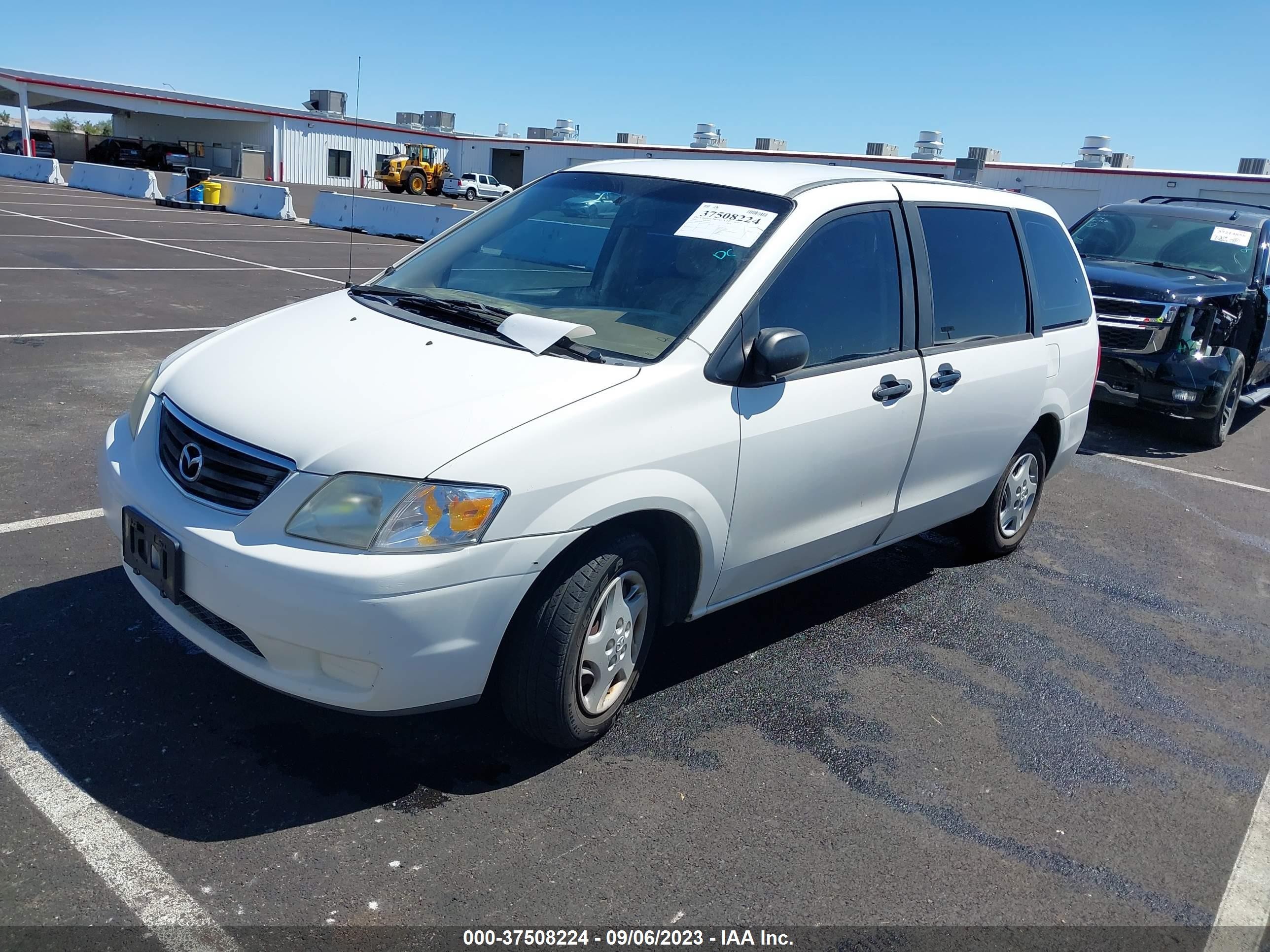 Photo 1 VIN: JM3LW28G4Y0152116 - MAZDA MPV 