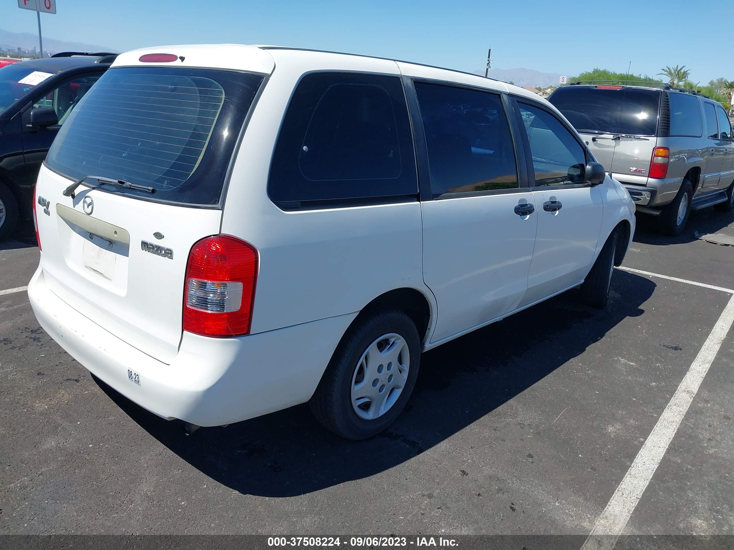 Photo 3 VIN: JM3LW28G4Y0152116 - MAZDA MPV 