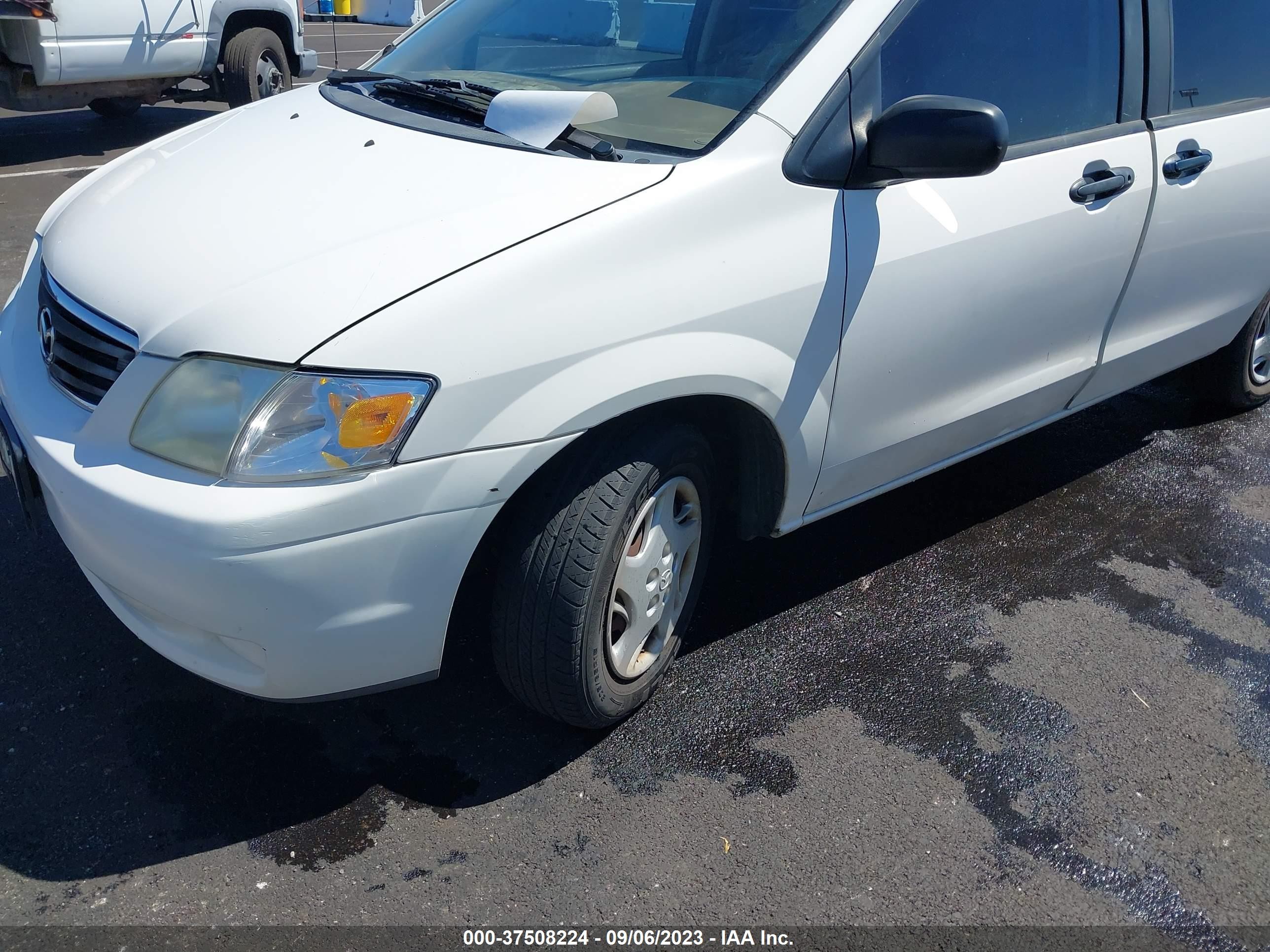 Photo 5 VIN: JM3LW28G4Y0152116 - MAZDA MPV 