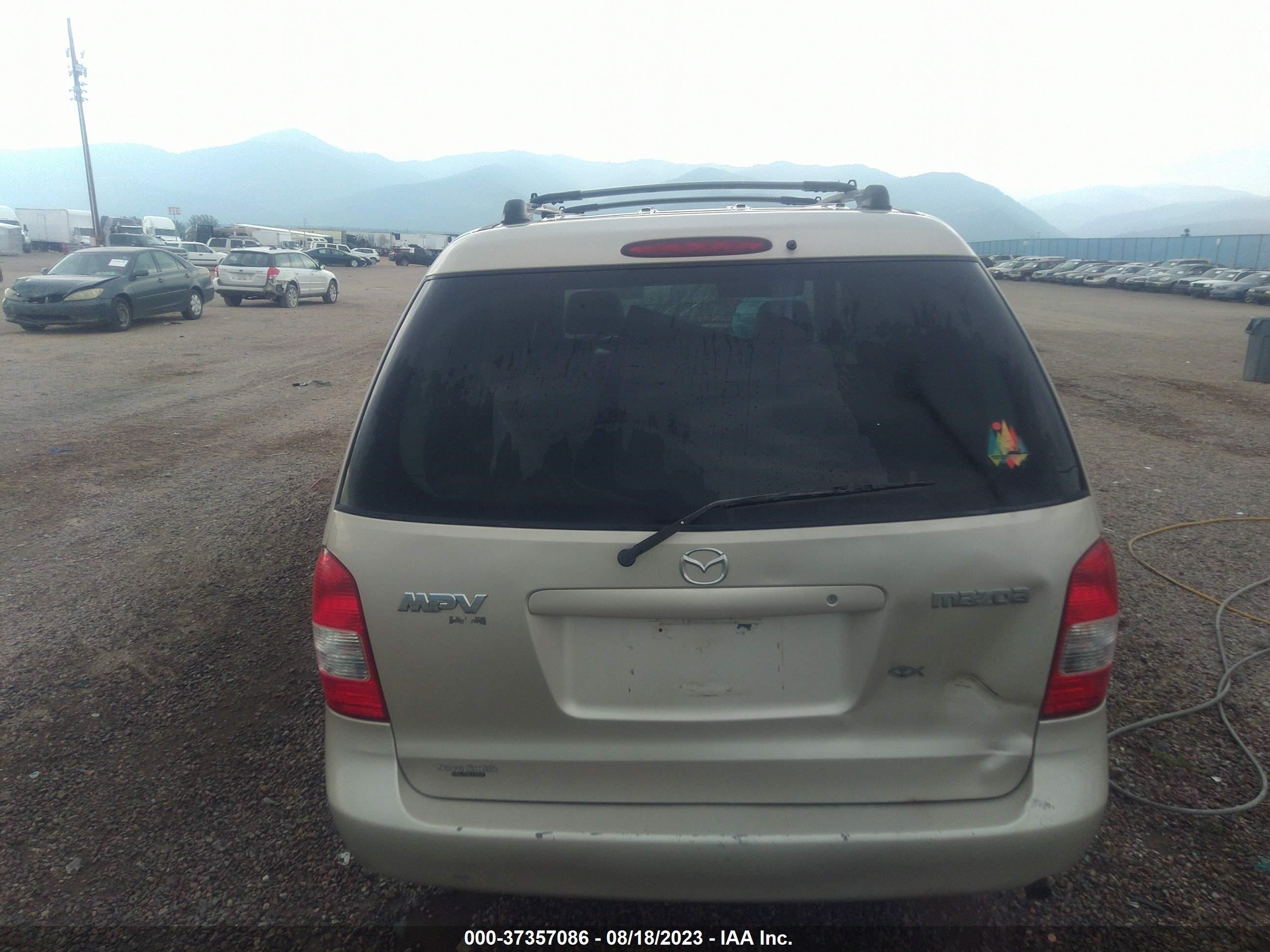 Photo 16 VIN: JM3LW28G7Y0160162 - MAZDA MPV 