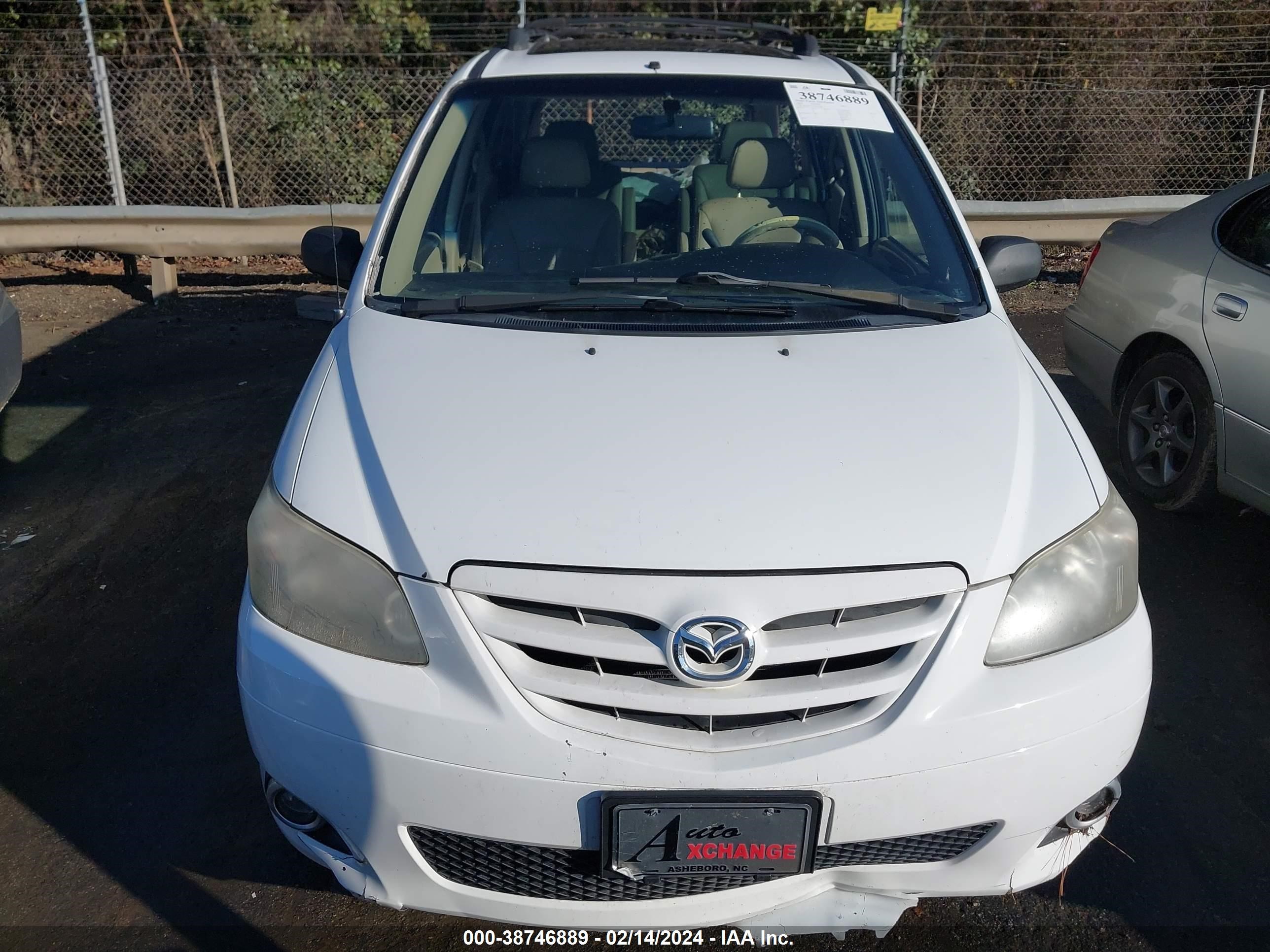 Photo 11 VIN: JM3LW28J240515664 - MAZDA MPV 