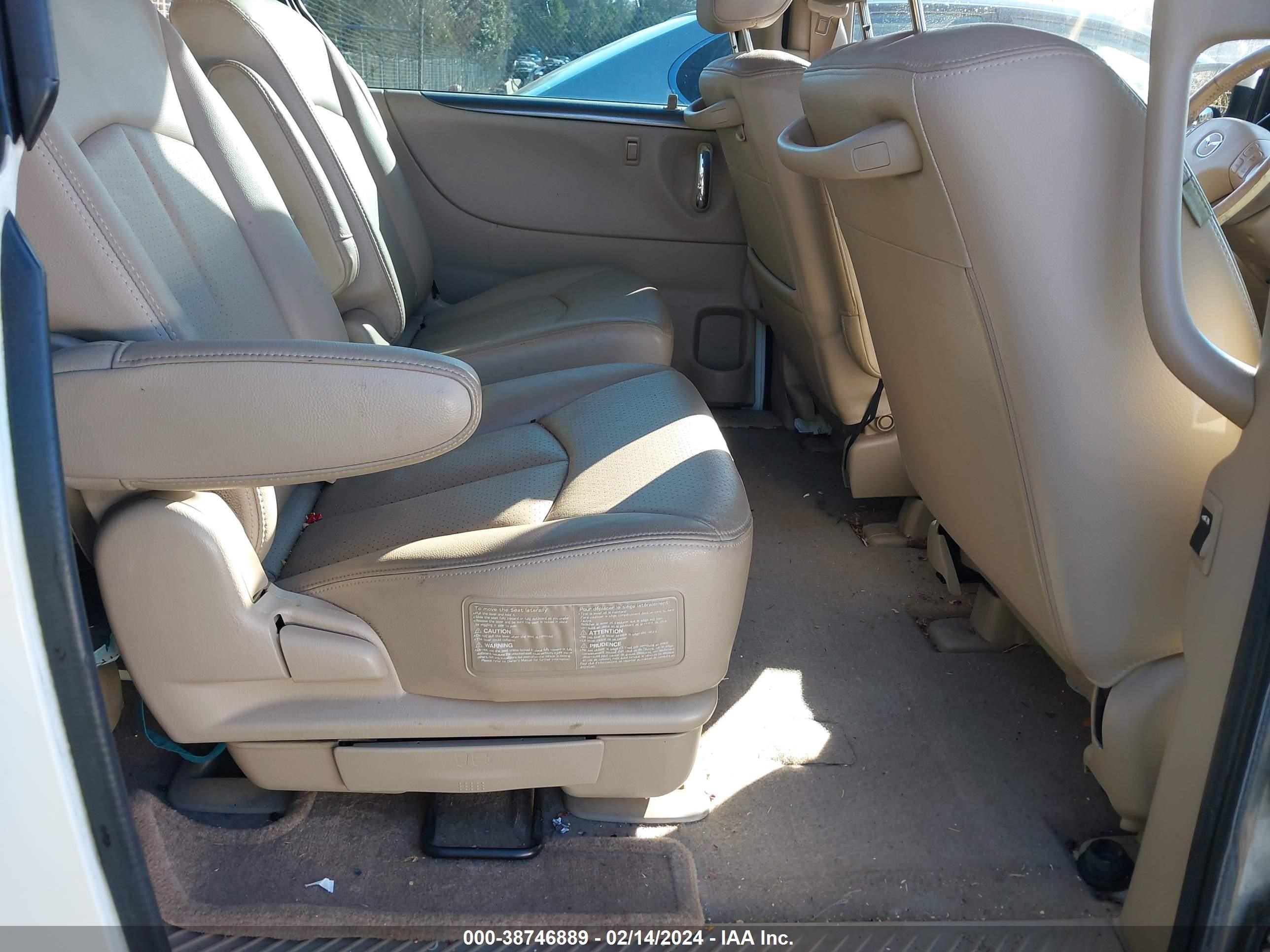 Photo 7 VIN: JM3LW28J240515664 - MAZDA MPV 