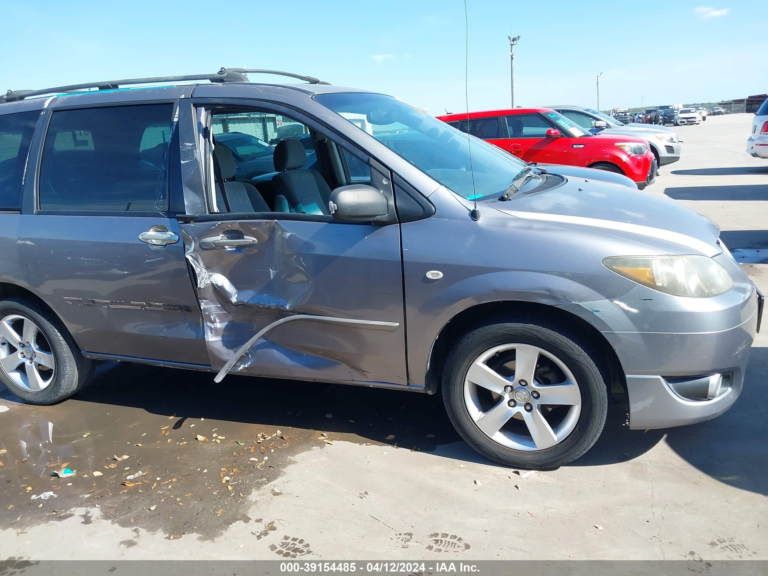 Photo 18 VIN: JM3LW28J250542154 - MAZDA MPV 