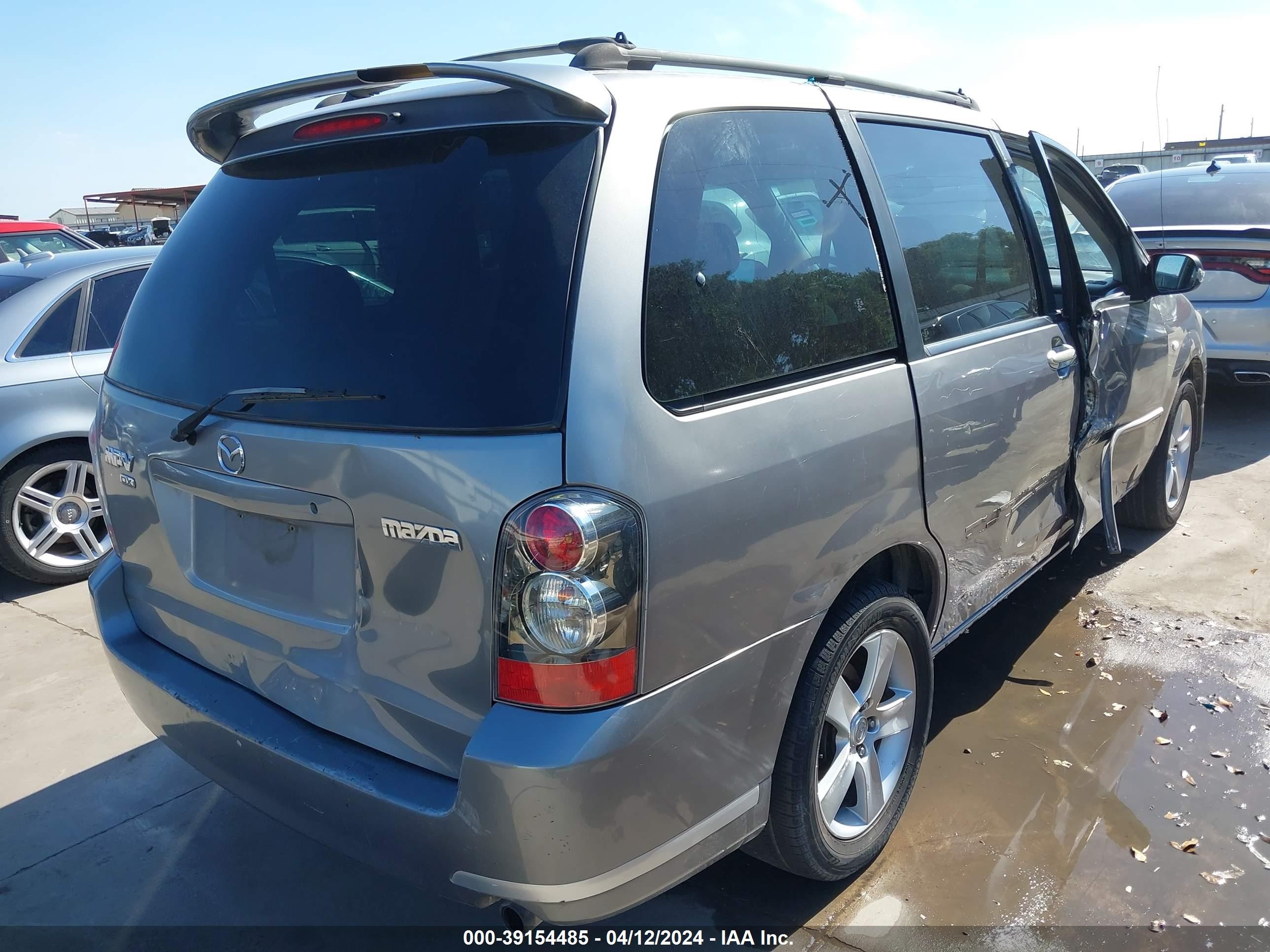 Photo 3 VIN: JM3LW28J250542154 - MAZDA MPV 