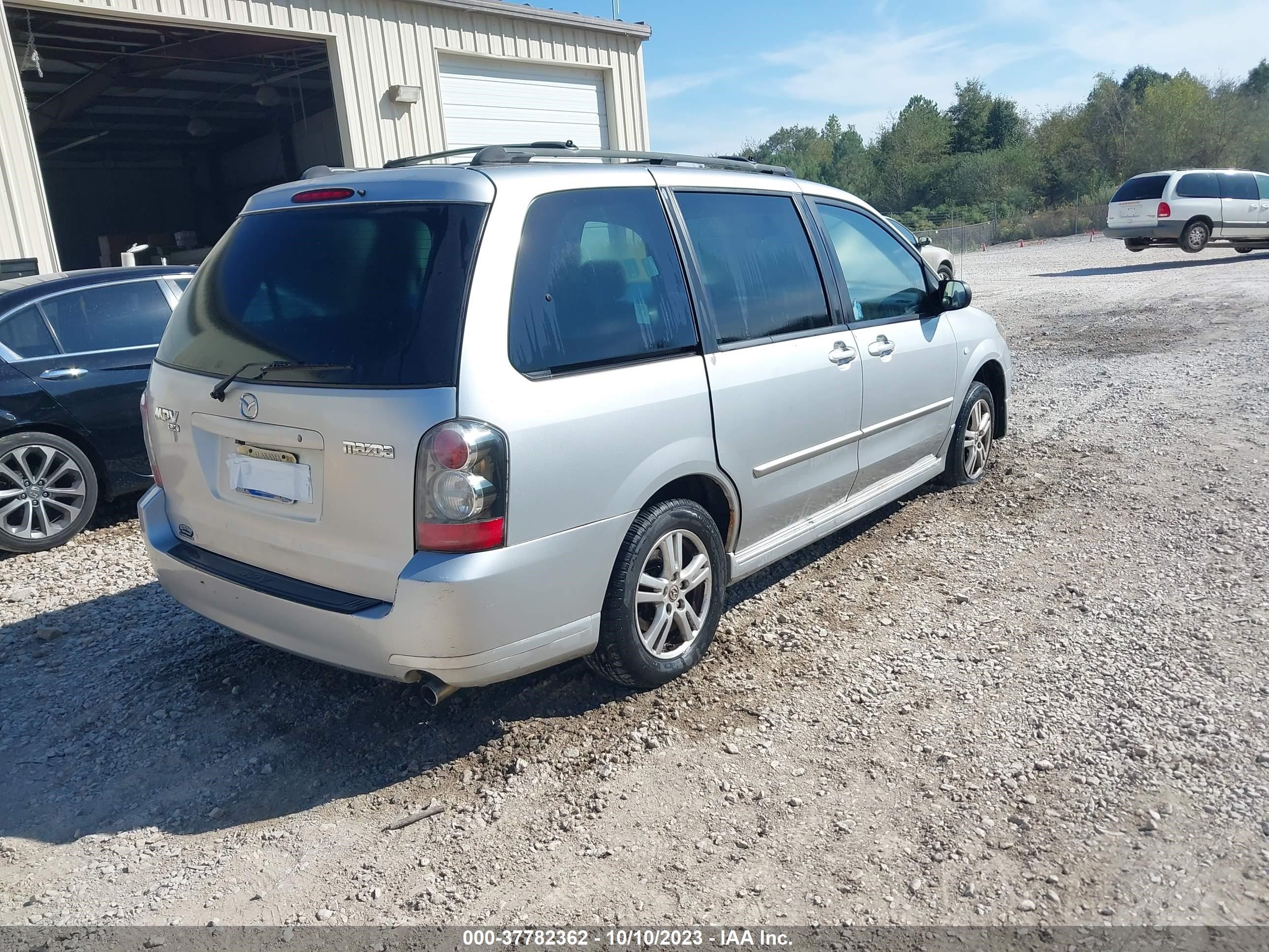 Photo 3 VIN: JM3LW28J260557061 - MAZDA MPV 