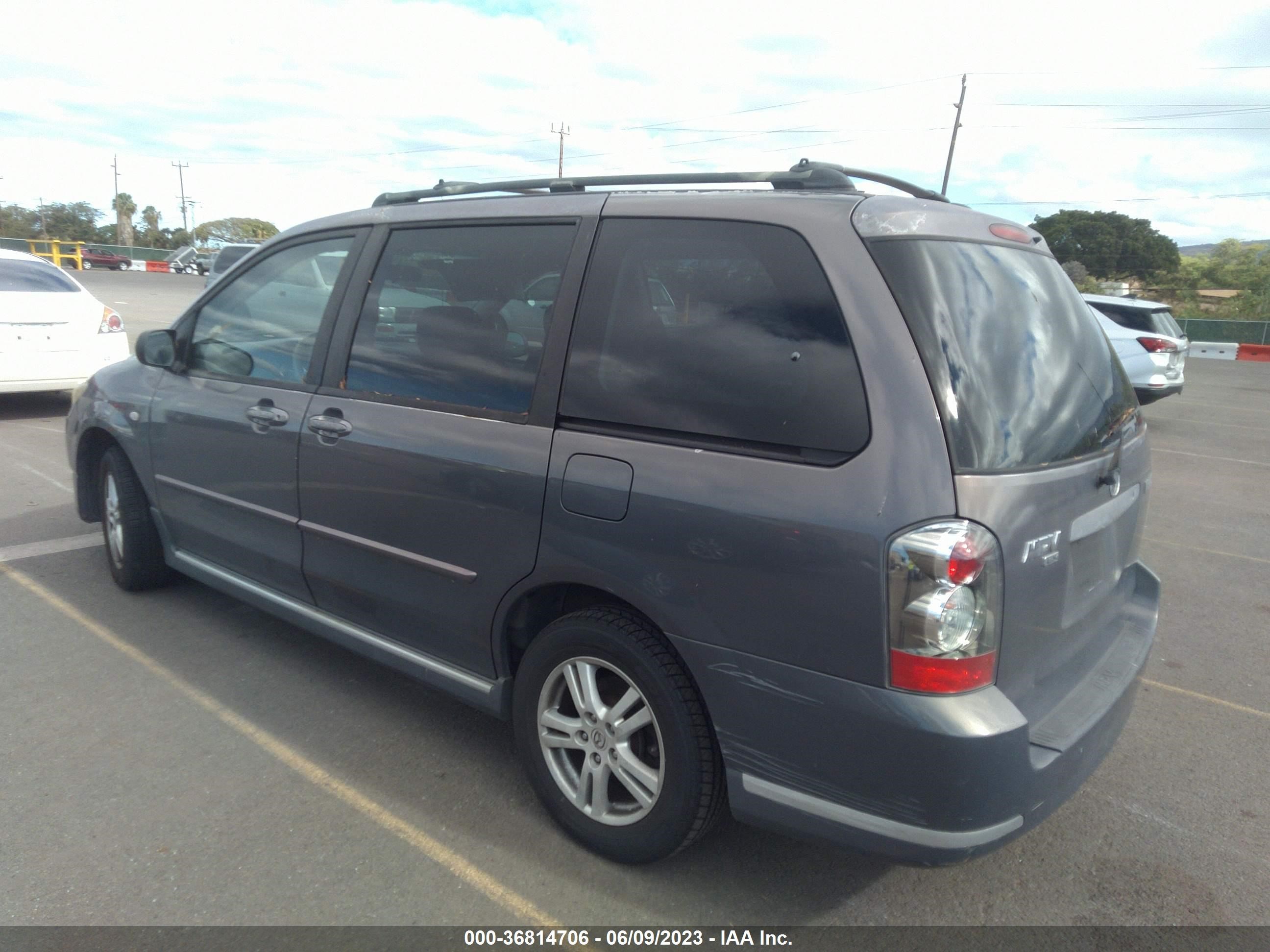 Photo 2 VIN: JM3LW28J360570482 - MAZDA MPV 