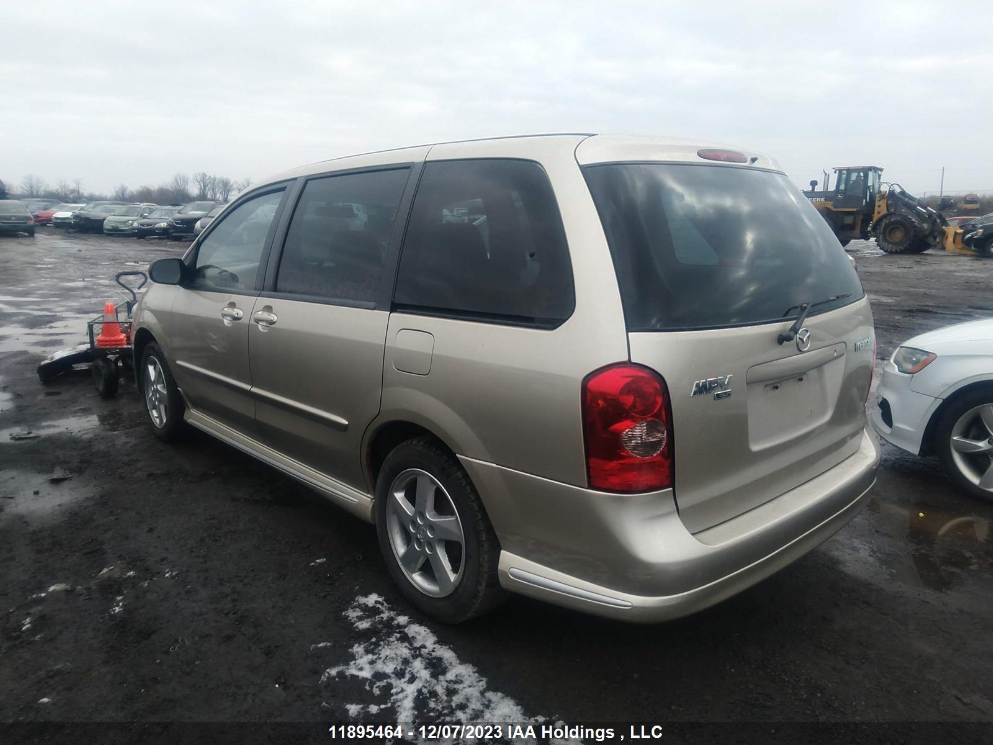 Photo 2 VIN: JM3LW28J420311039 - MAZDA MPV 