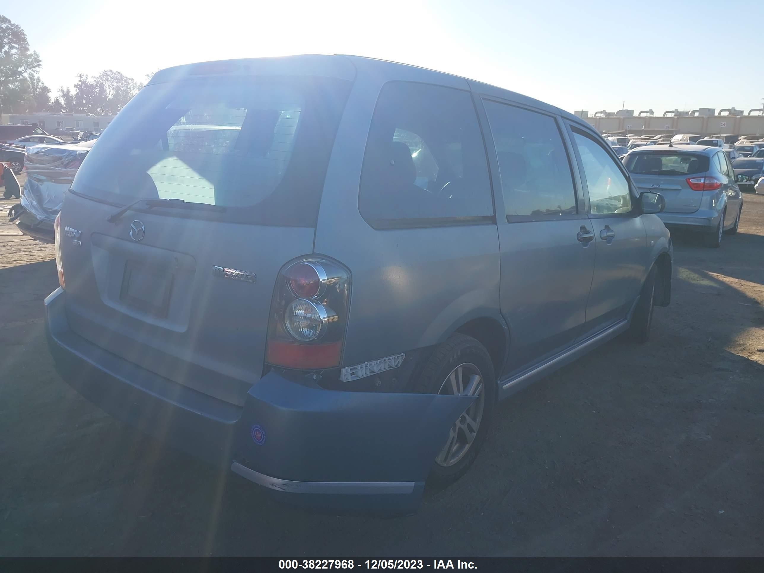 Photo 3 VIN: JM3LW28J440504827 - MAZDA MPV 